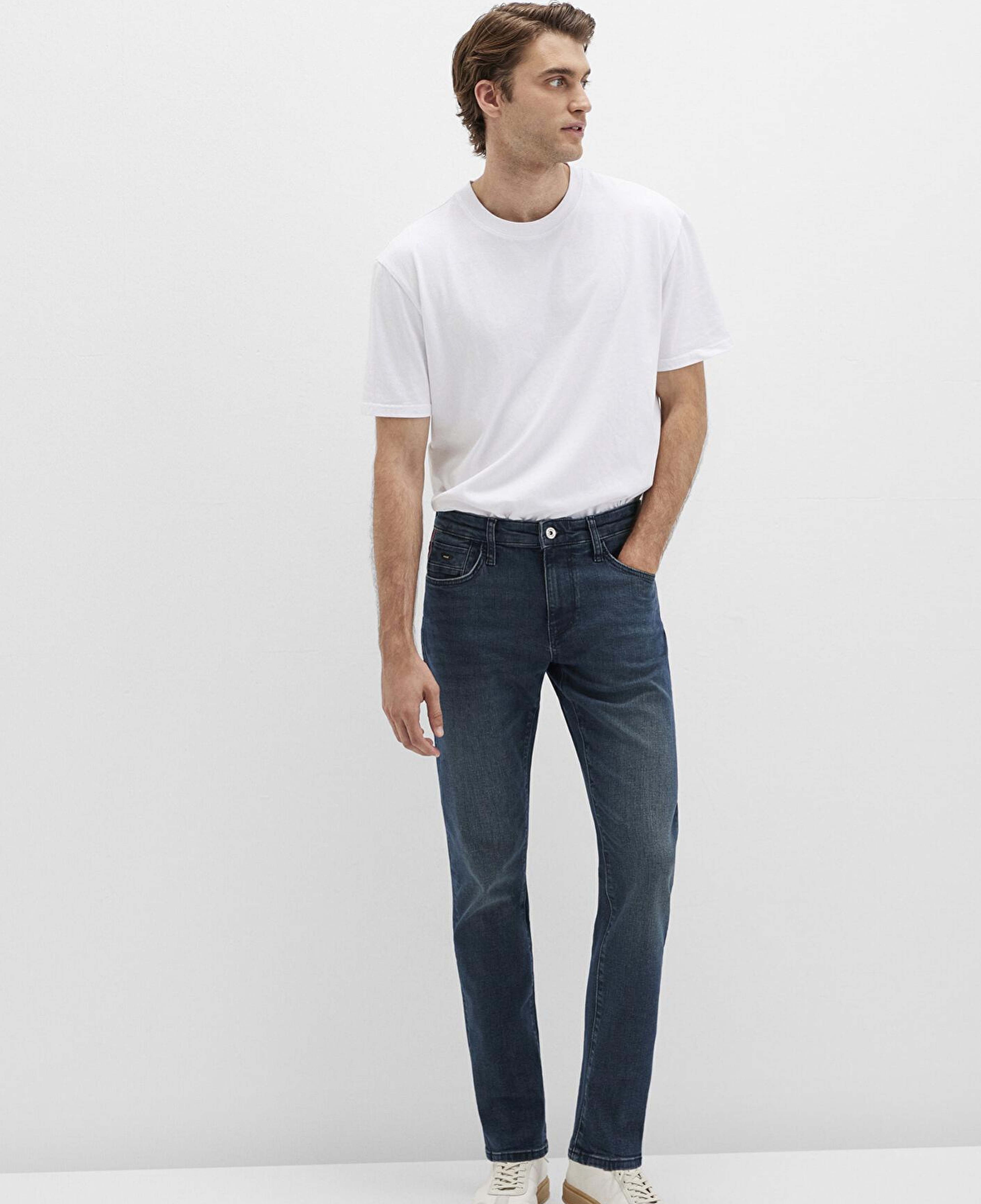 Mavi Jake Pro Move Koyu Mavi Gölgeli Jean Pantolon 0042290832