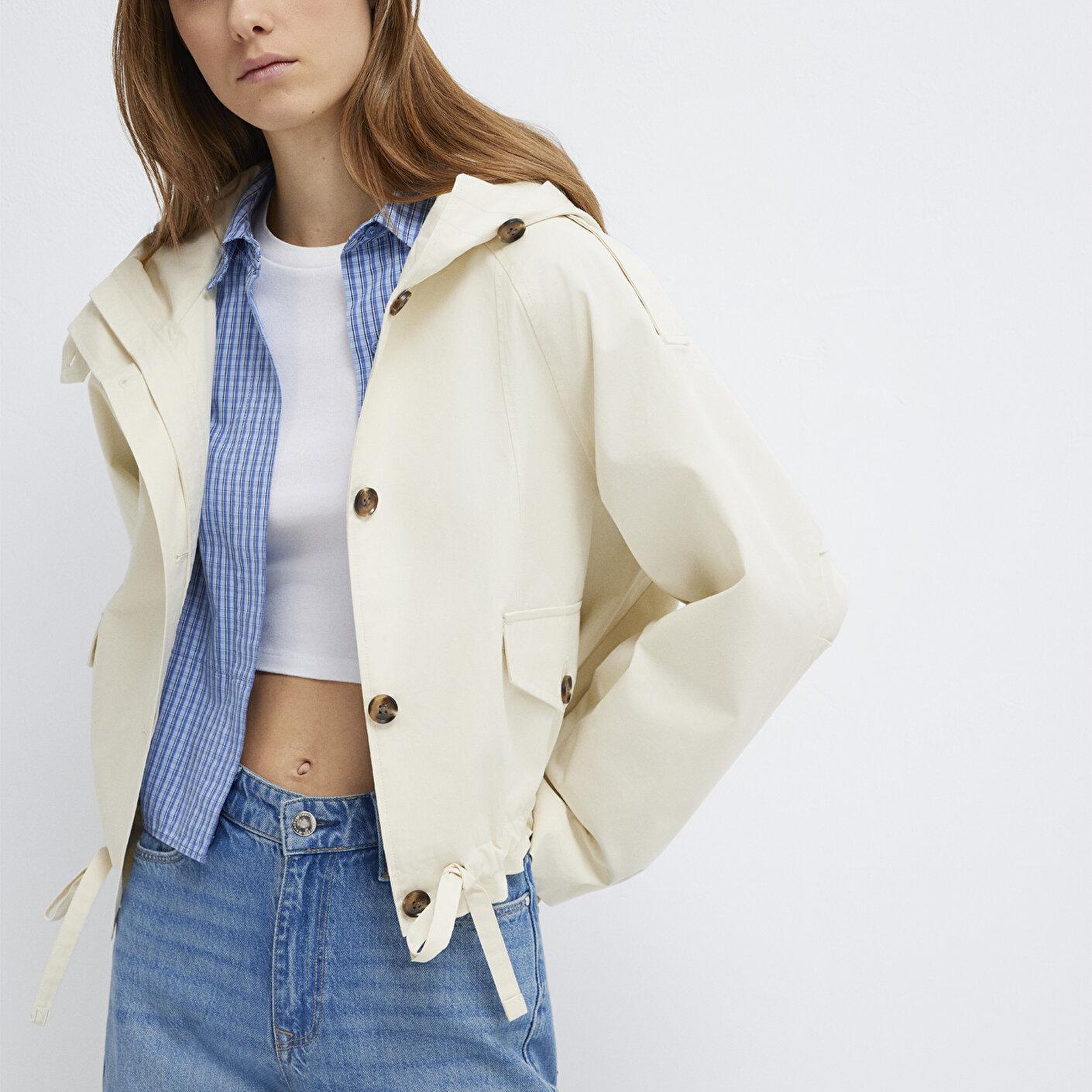 Mavi Kapüşonlu Bel Detaylı Ekru Kısa Ceket Oversize / Geniş Kesim 1110756-70065