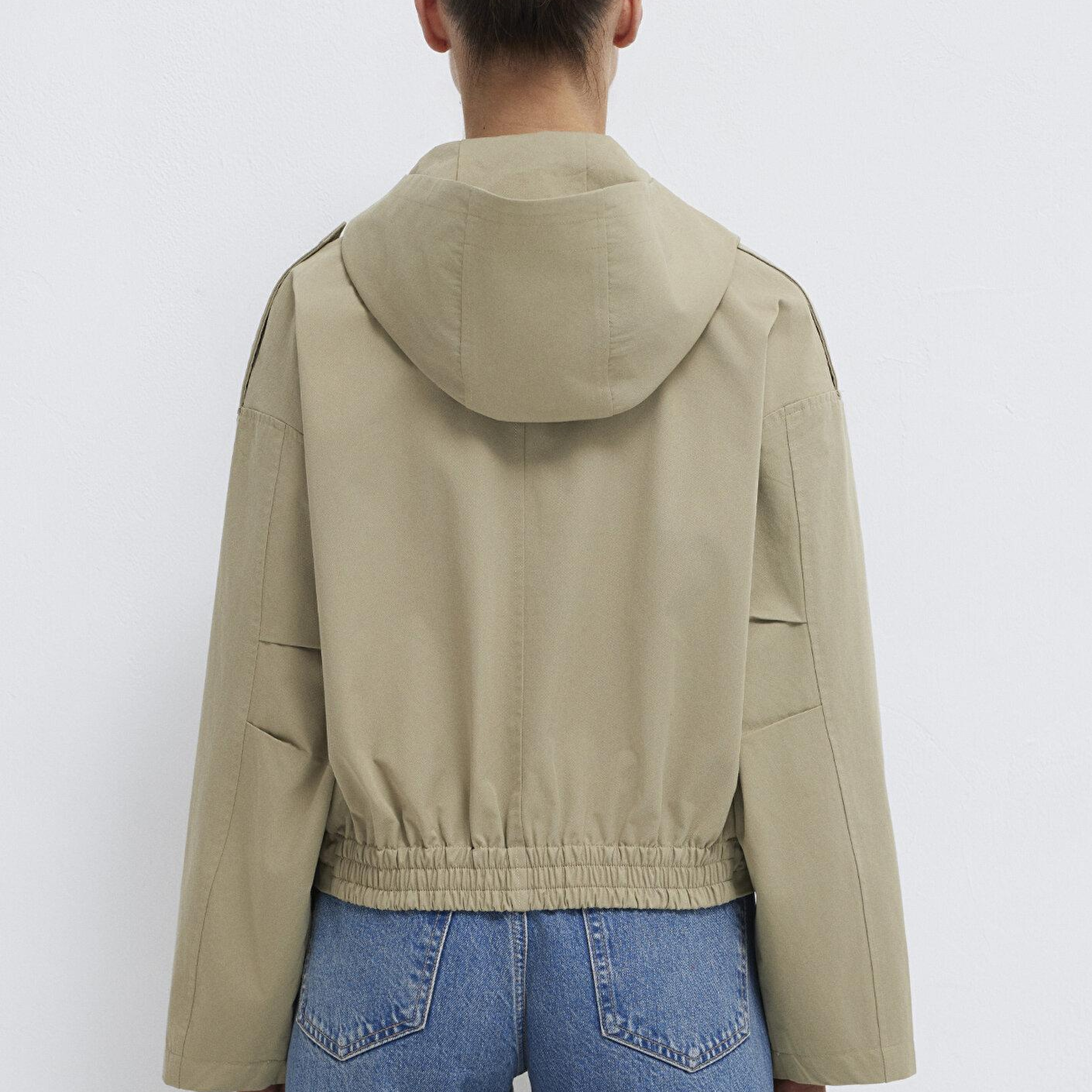 Mavi Kapüşonlu Bel Detaylı Bej Kısa Ceket Oversize / Geniş Kesim 1110756-70354