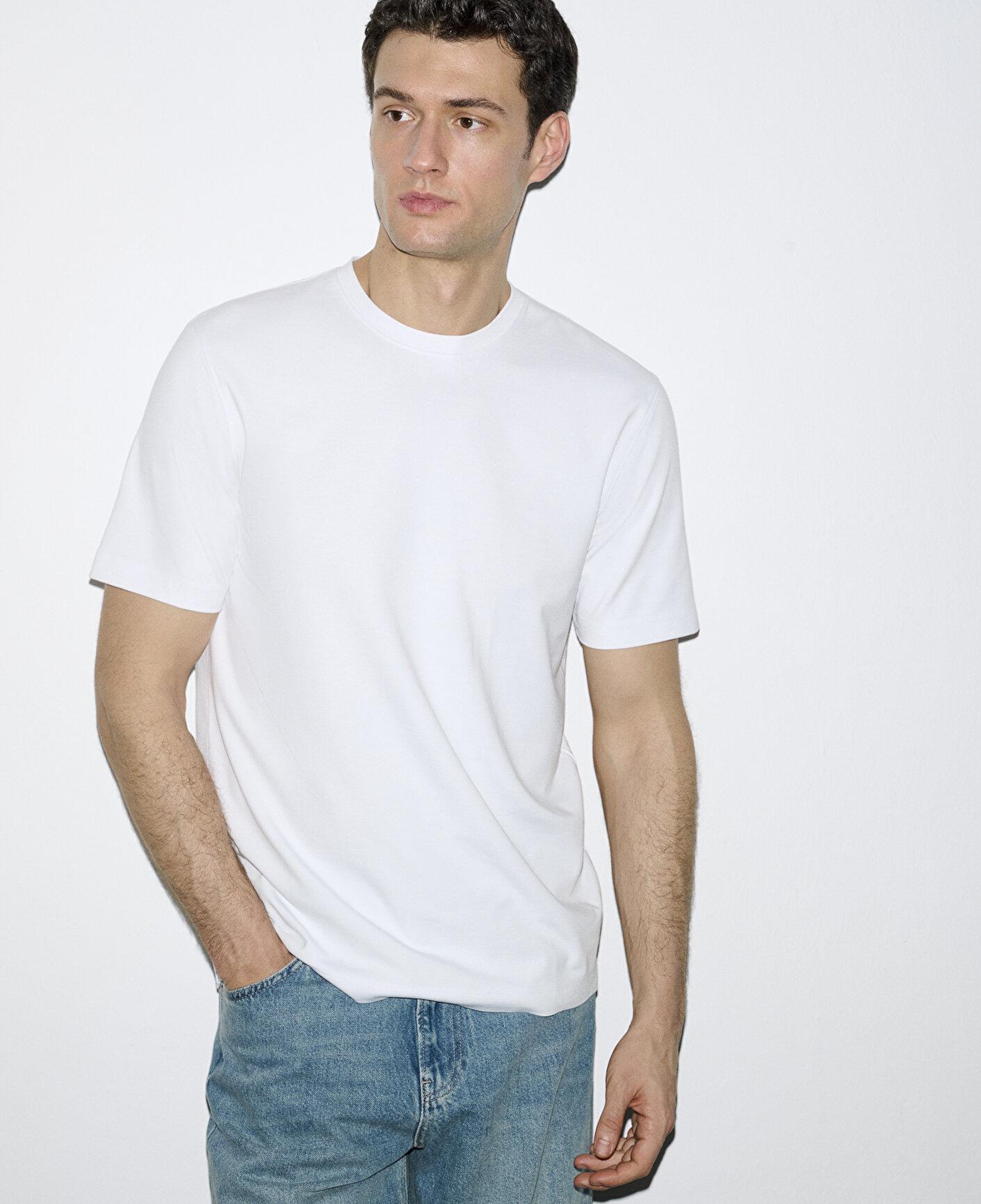 Mavi Hafif ve Esnek Beyaz Travel Tişört Regular Fit / Normal Kesim 0613224-620