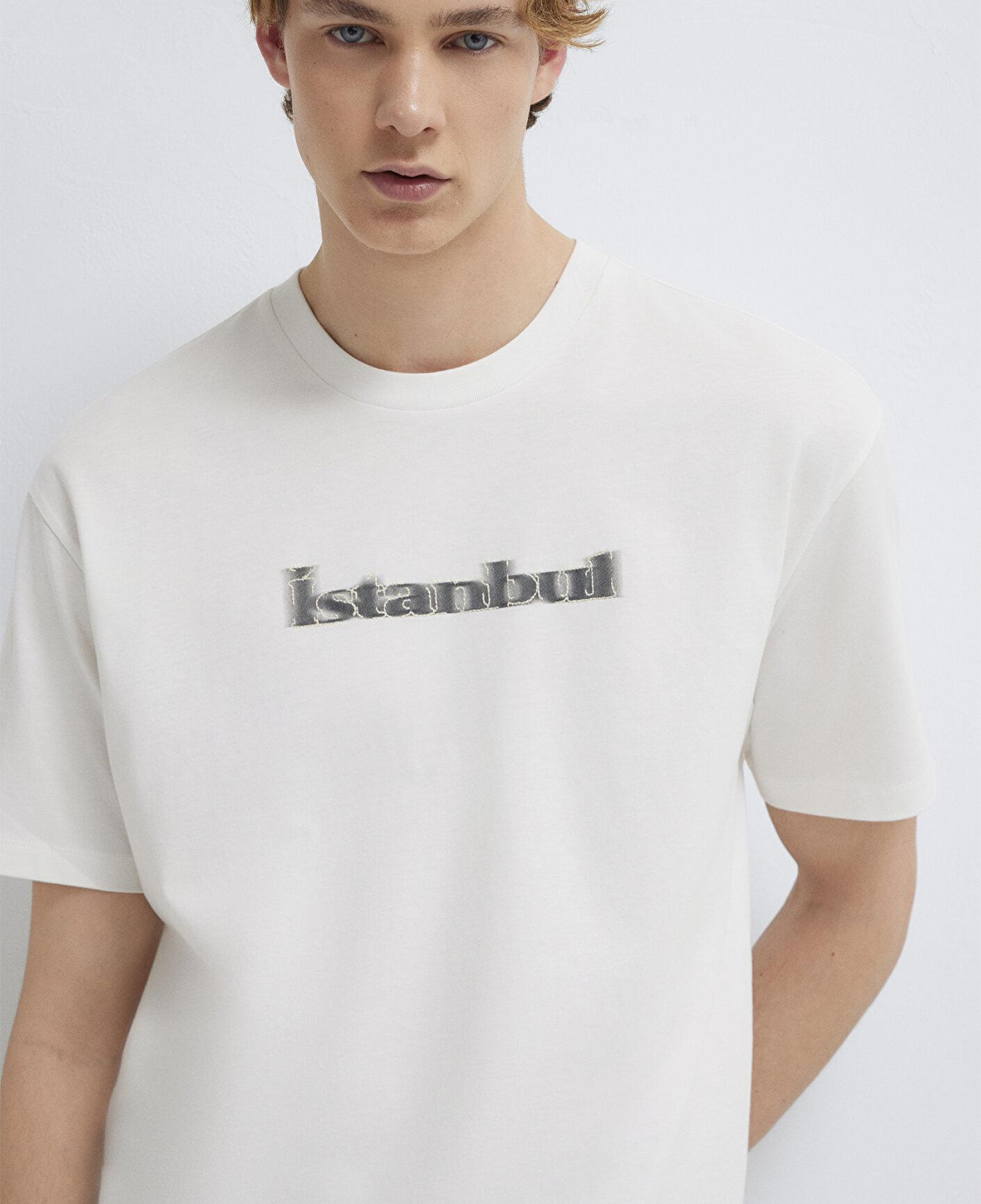 Mavi İstanbul Baskılı Ekru Tişört Loose Fit / Bol Rahat Kesim 0613664-70057