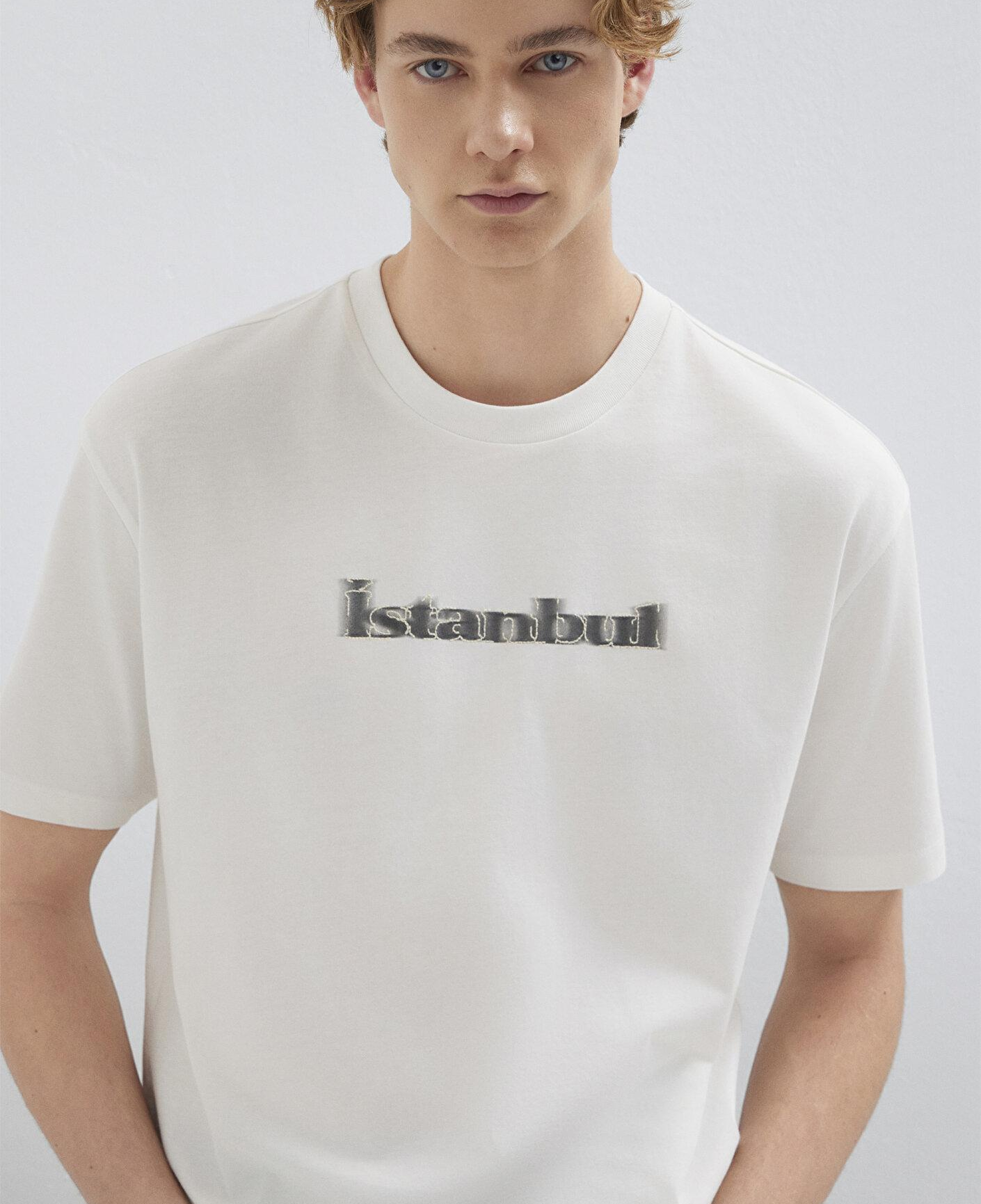 Mavi İstanbul Baskılı Ekru Tişört Loose Fit / Bol Rahat Kesim 0613664-70057