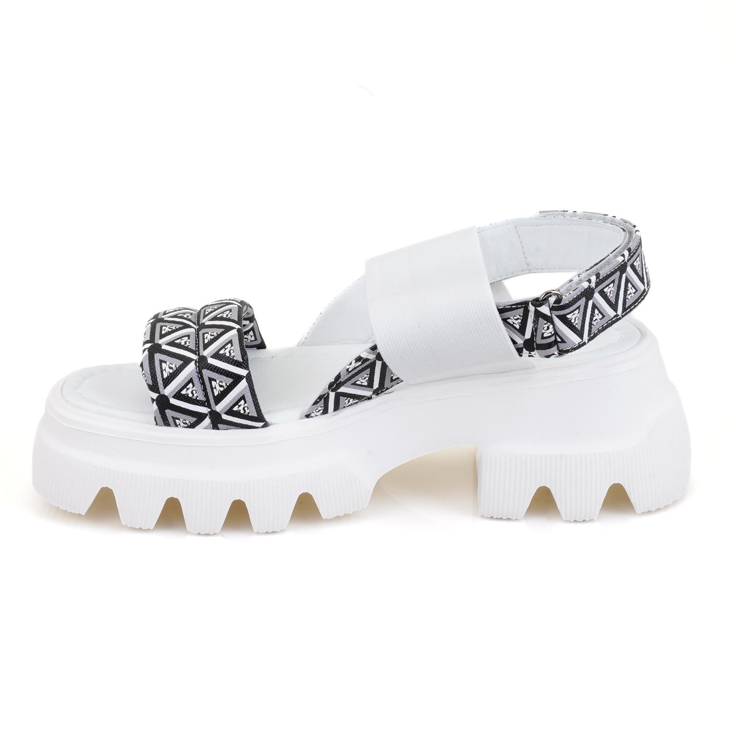 Kadın Beyaz Monogram Desenli Dolgu Topuklu Sandalet