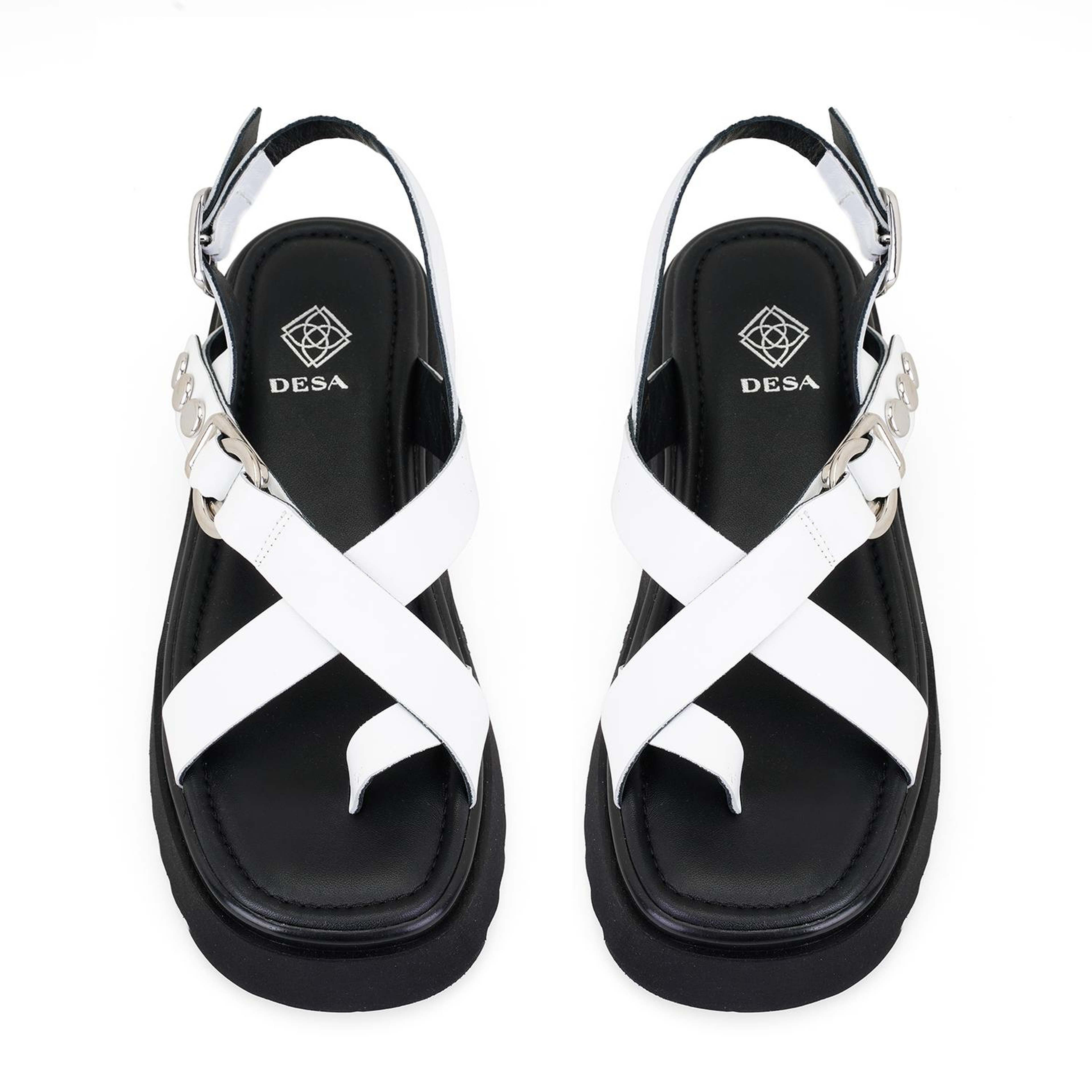 Kadın Beyaz Ayarlanabilir Tokalı Deri Sandalet