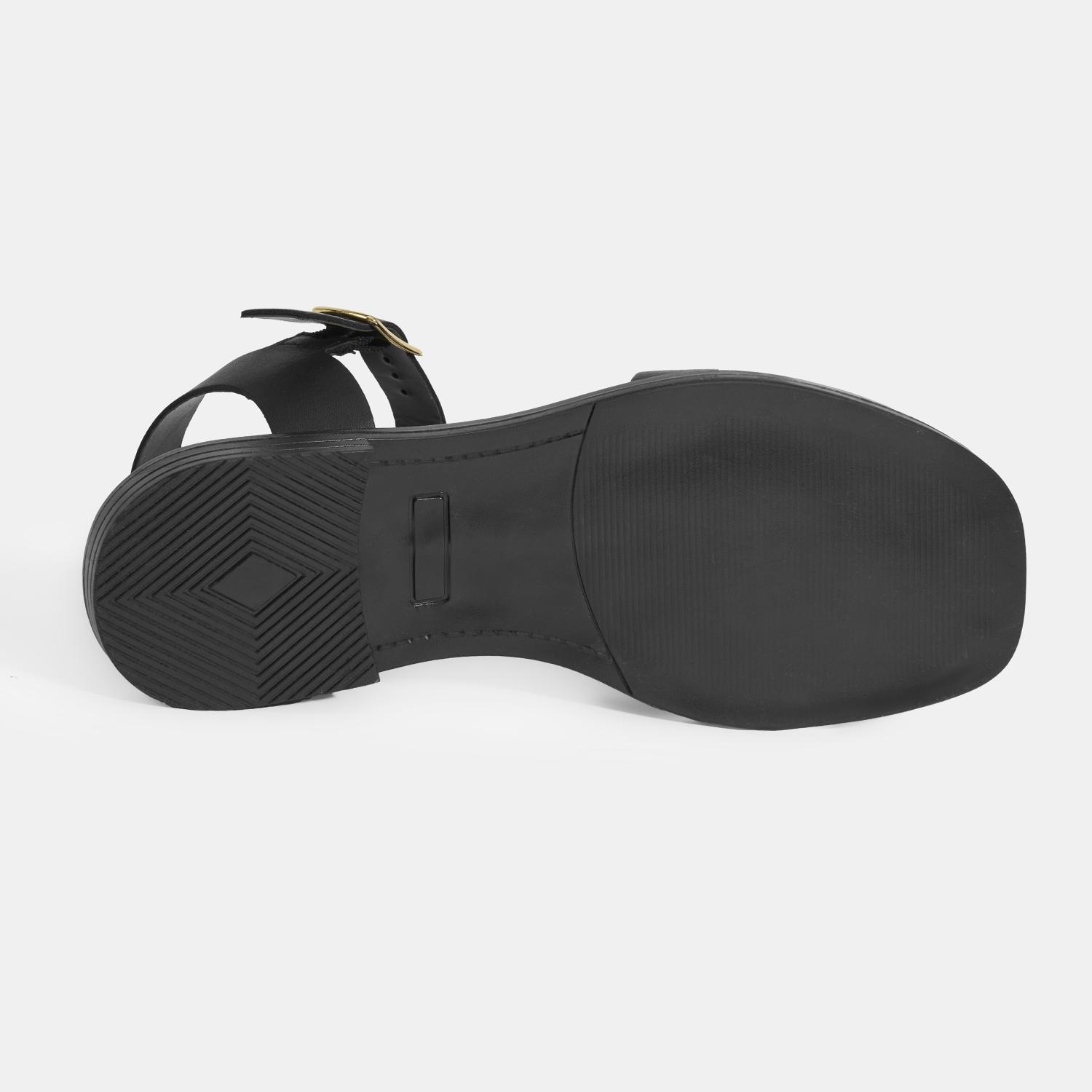 Kadın Siyah Ayarlanabilir Tokalı Deri Sandalet