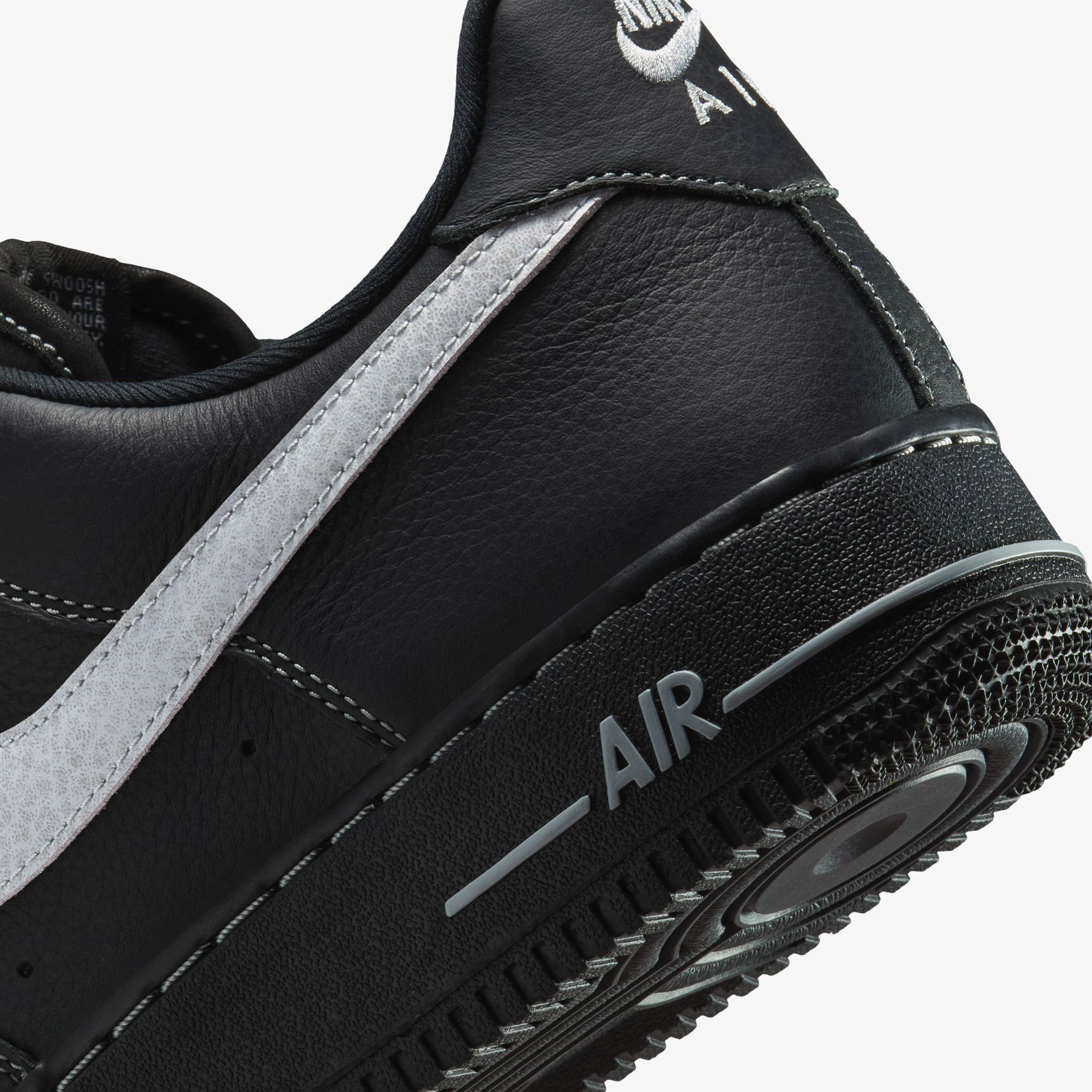 Nike Air Force 1 '07 LV8 Erkek Siyah Spor Ayakkabı