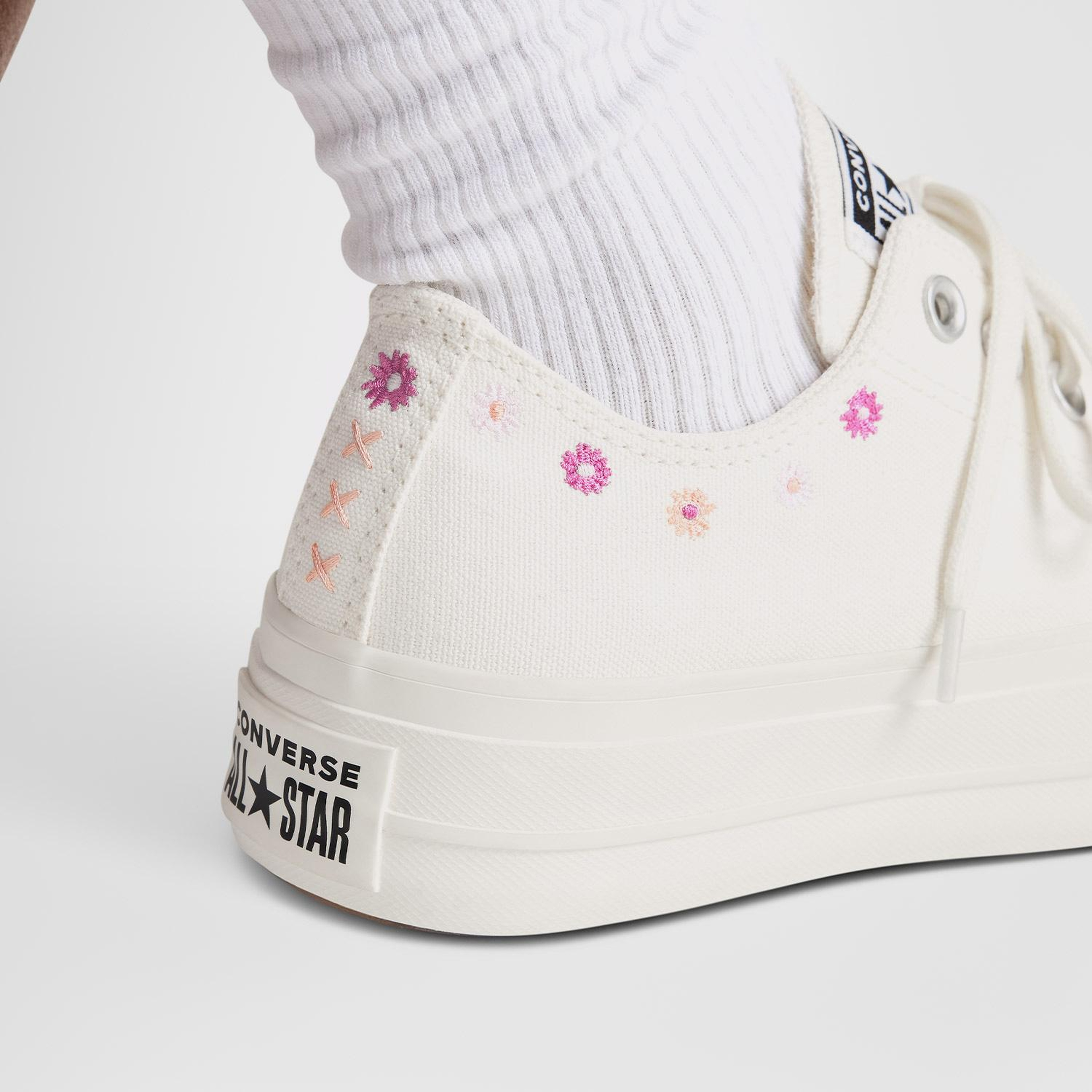 Convese Chuck Taylor All Star Lift Floral Embroidery Low Top Unisex Krem Sneaker