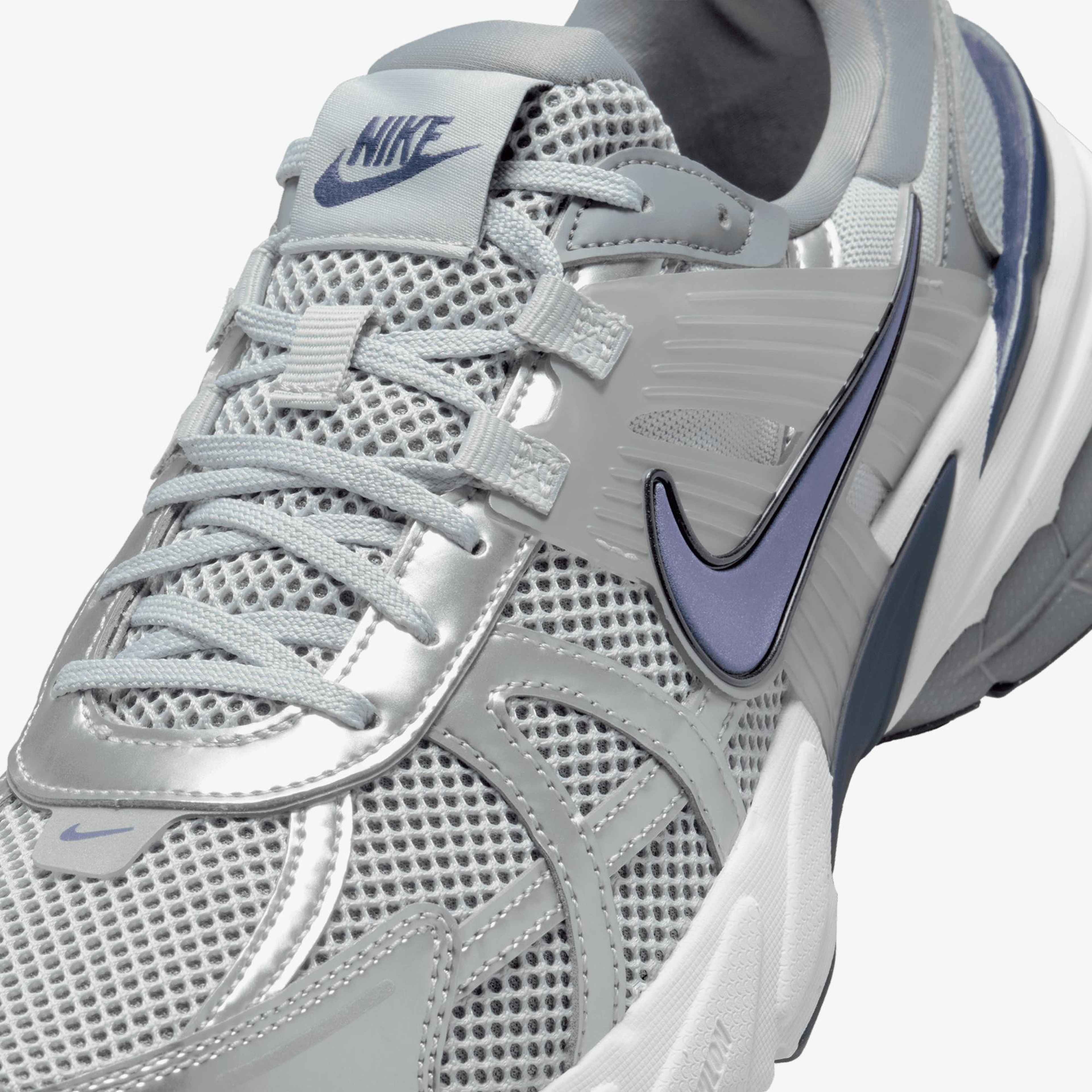 Nike V2K Run Erkek Gri Spor Ayakkabı