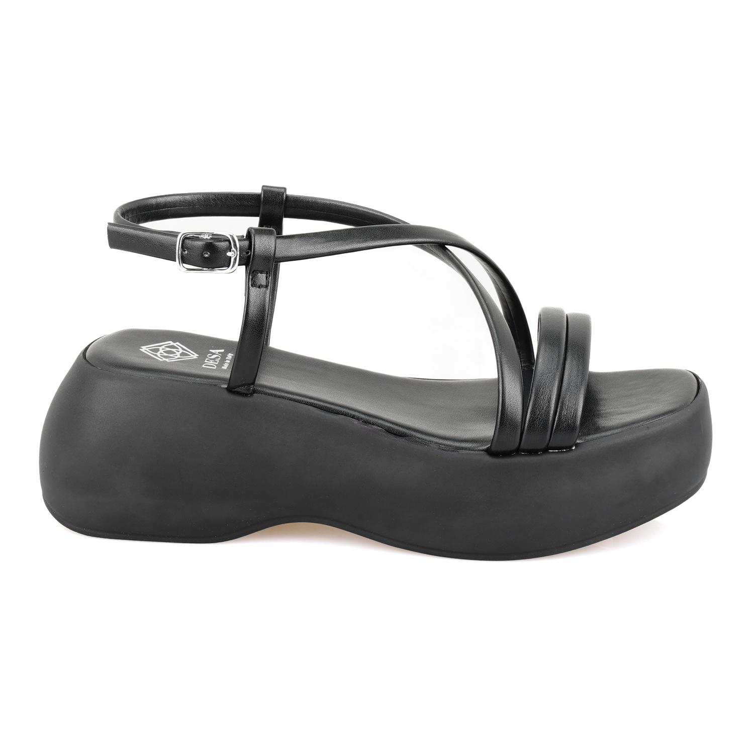 Kadın Siyah Dolgu Tabanlı Sandalet