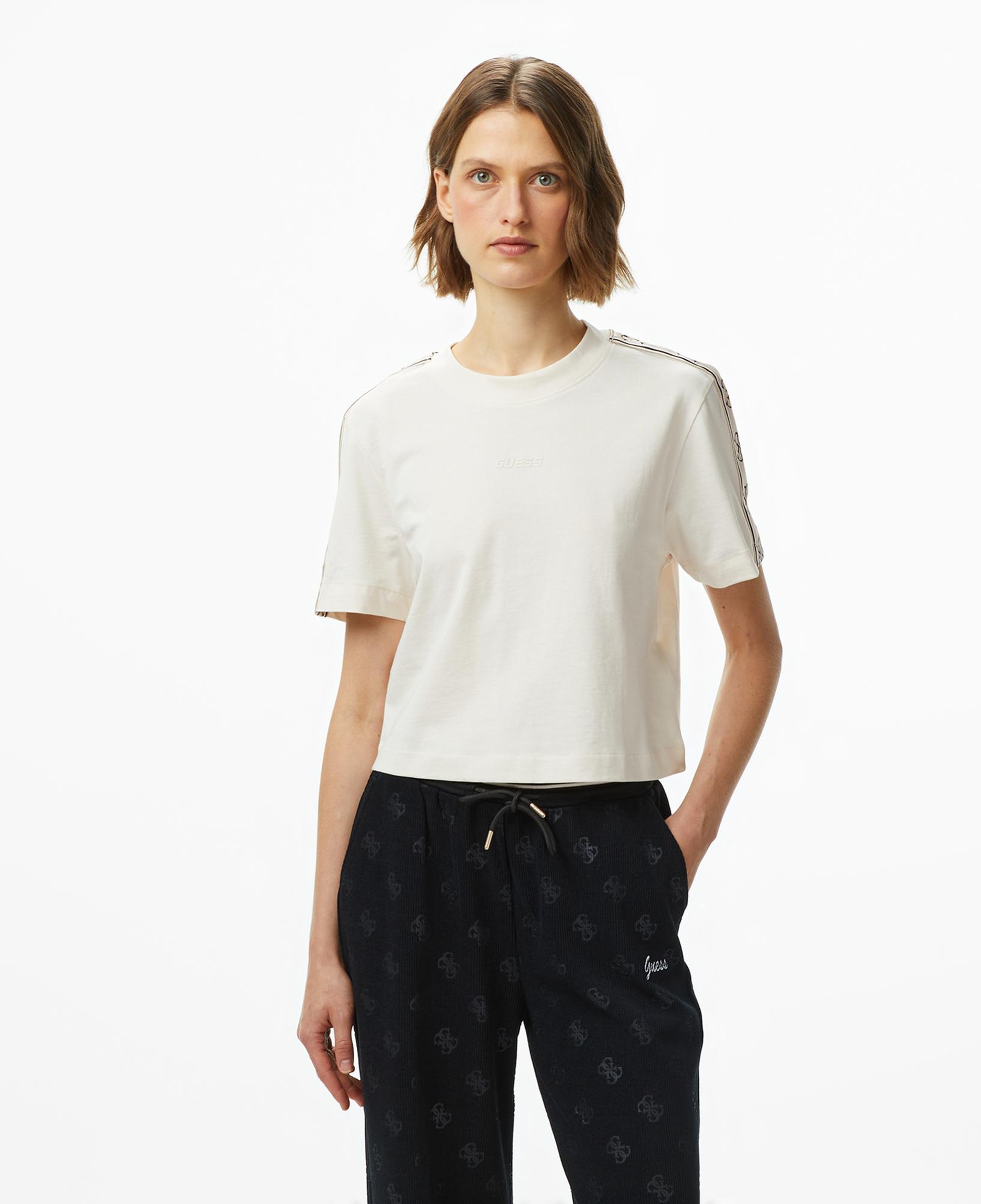 Guess Britney Kadın Krem Rengi Crop T-Shirt