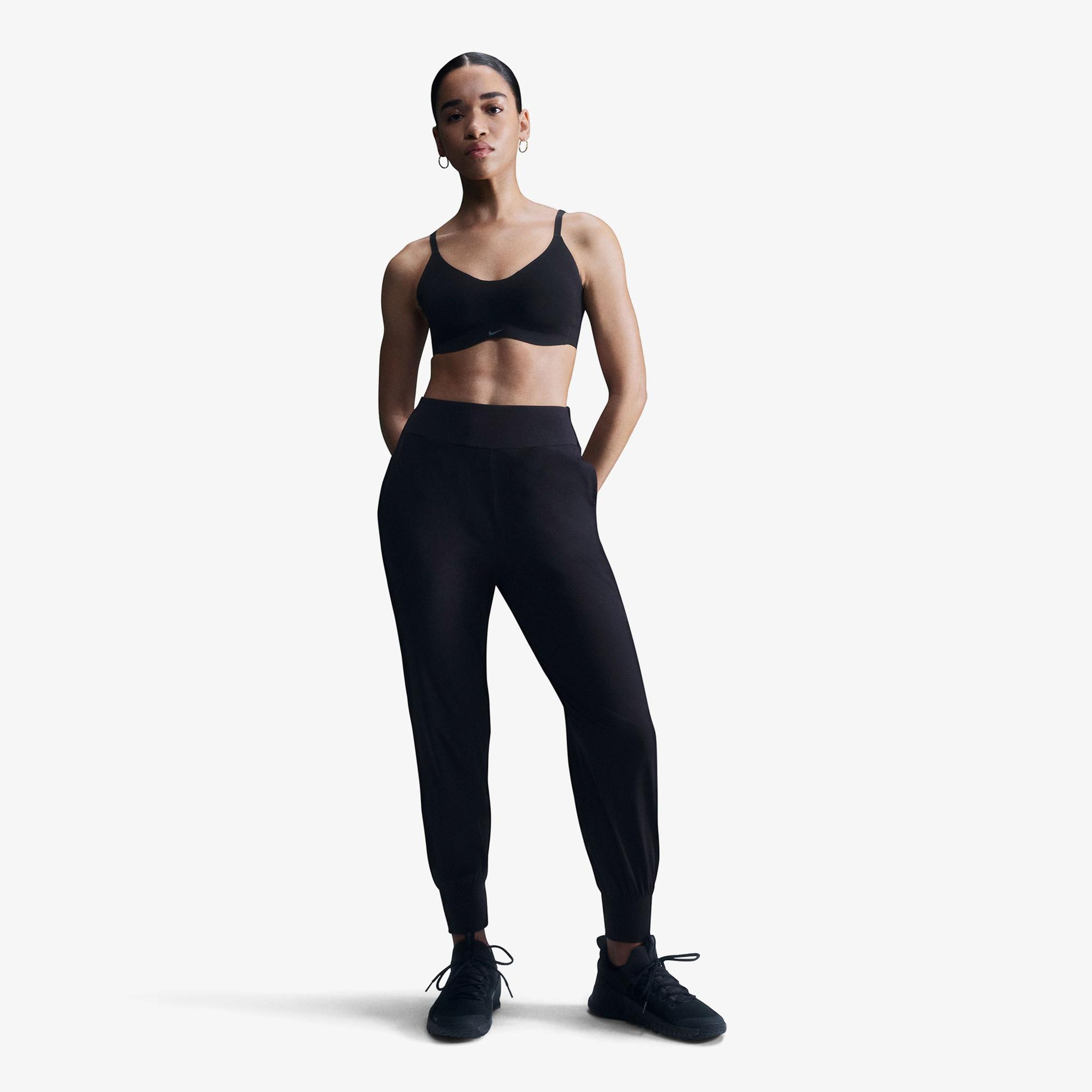 Nike Alate Minimalist Kadın Siyah Bra