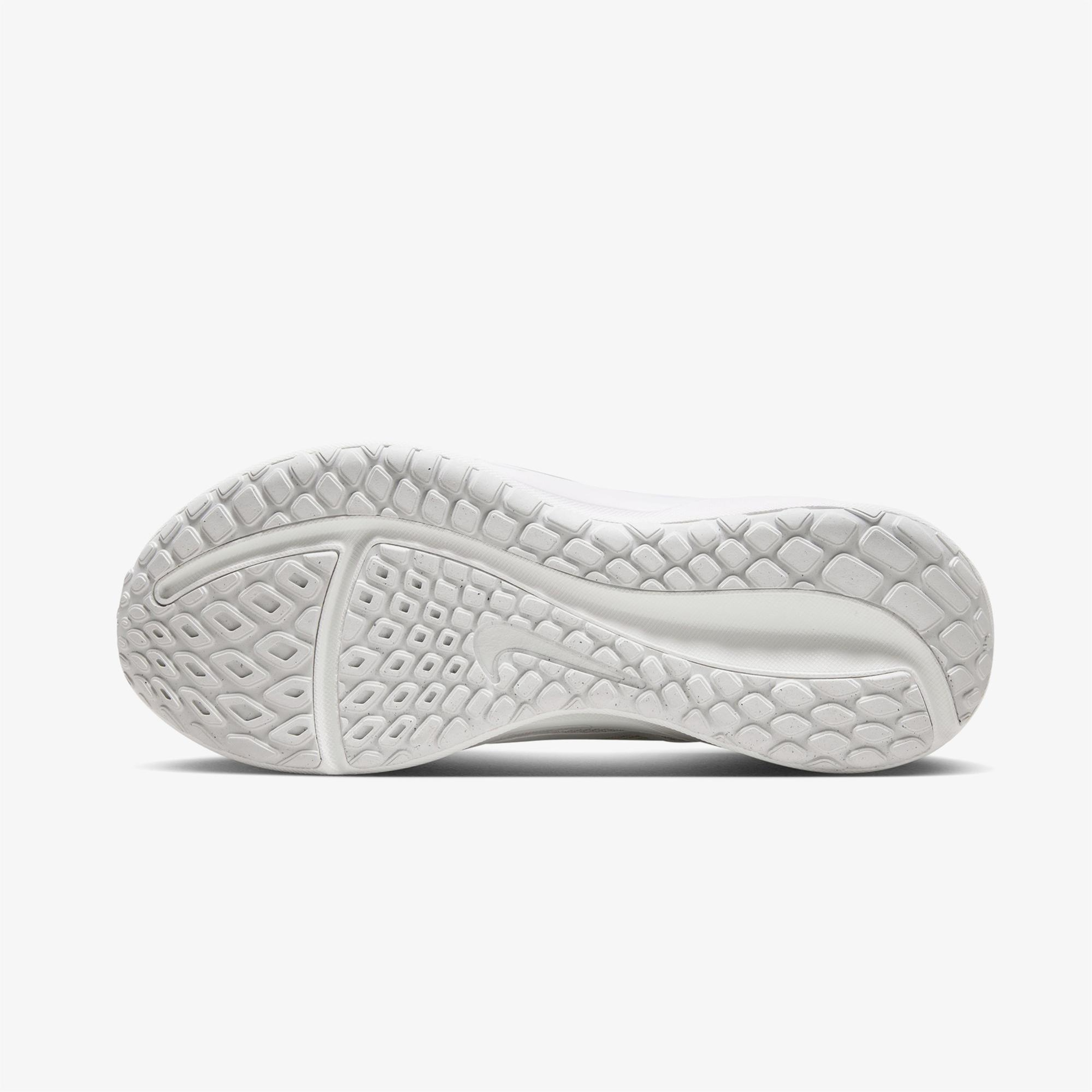 Nike Downshifter 13 Kadın Beyaz Koşu Ayakkabısı