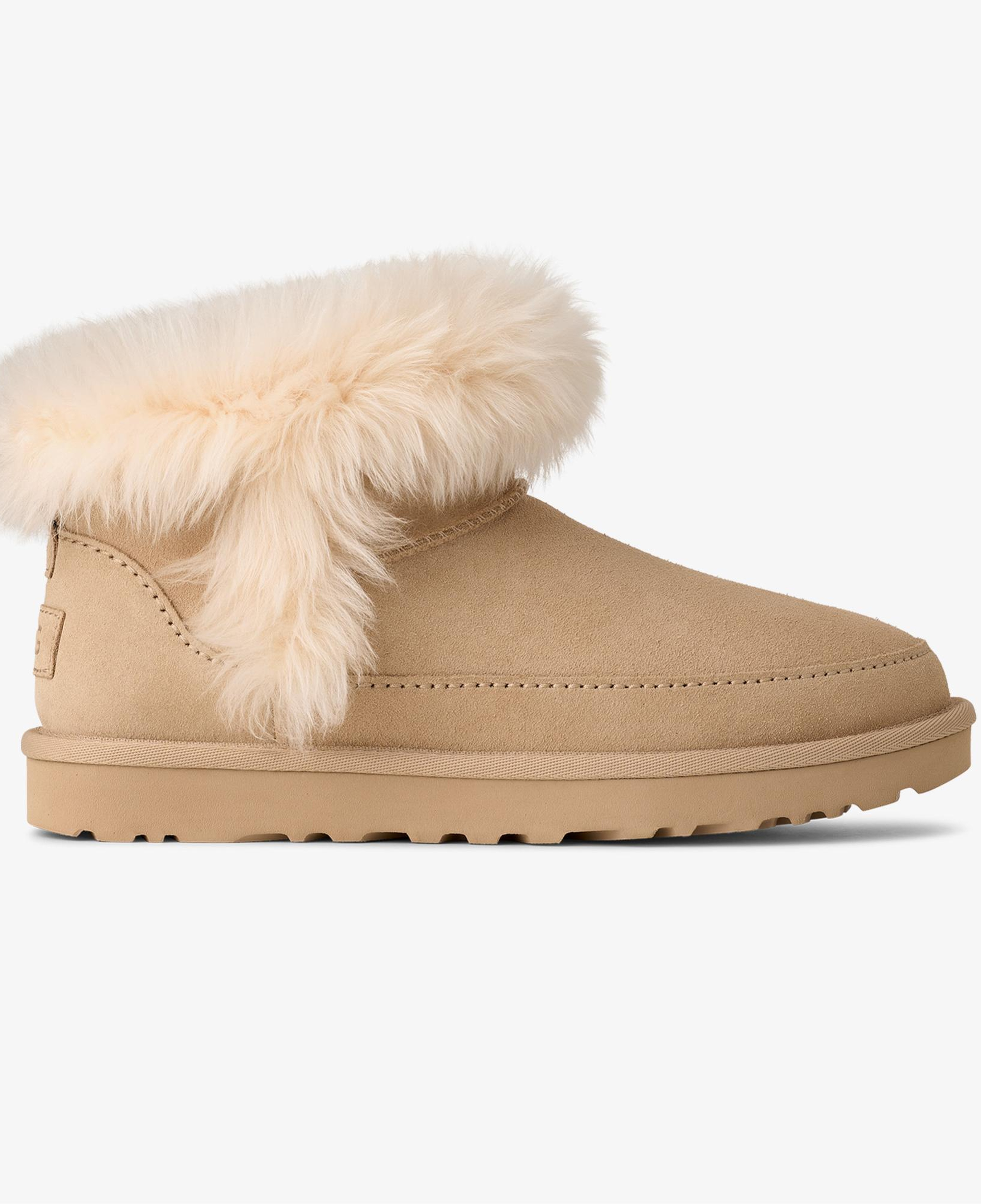 UGG Classic Ultra Mini Chalet Kadın Bej Bot