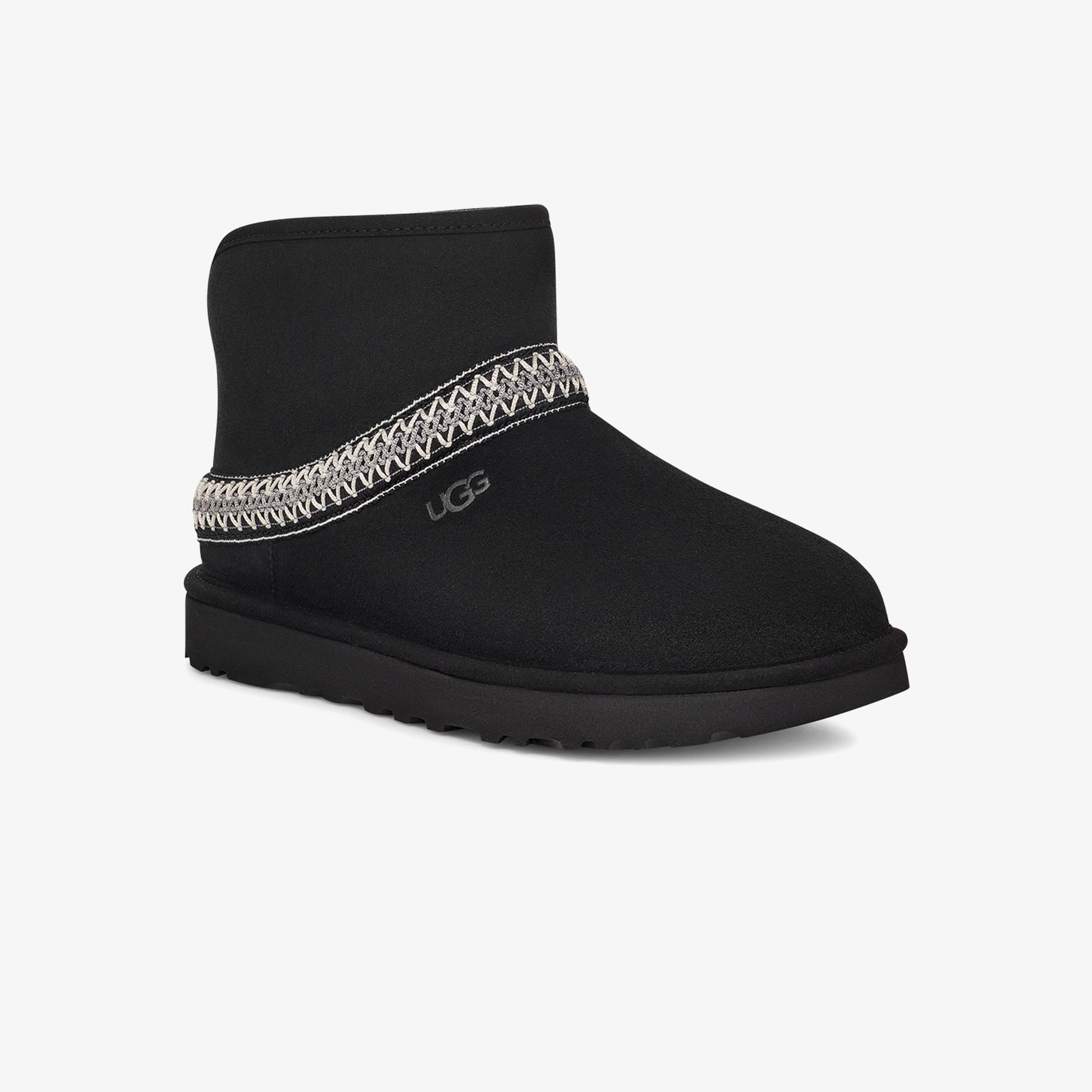 UGG Classic Mini Crescent Kadın Siyah Bot