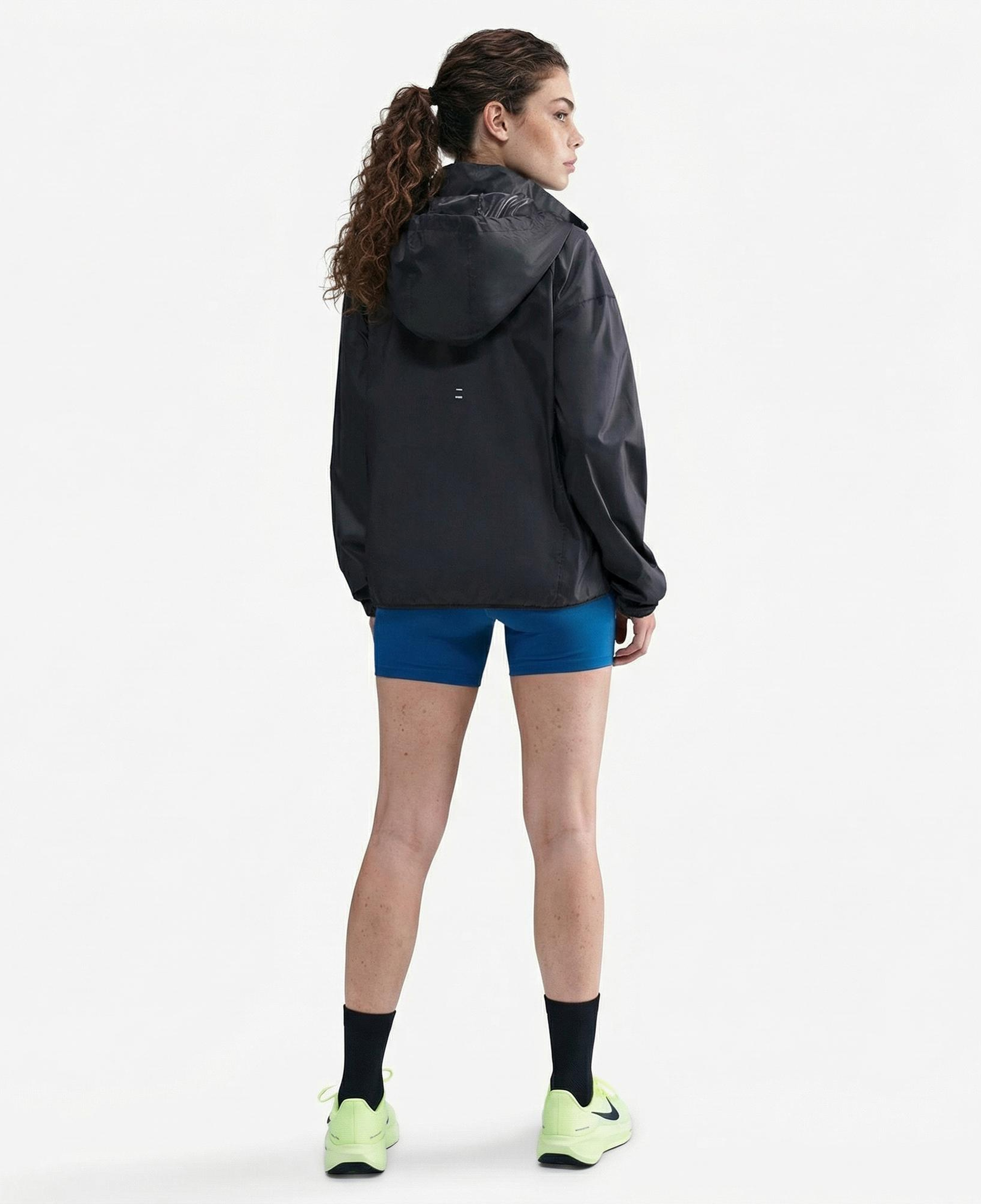 Nike Tempo Repel Kadın Siyah Yağmurluk