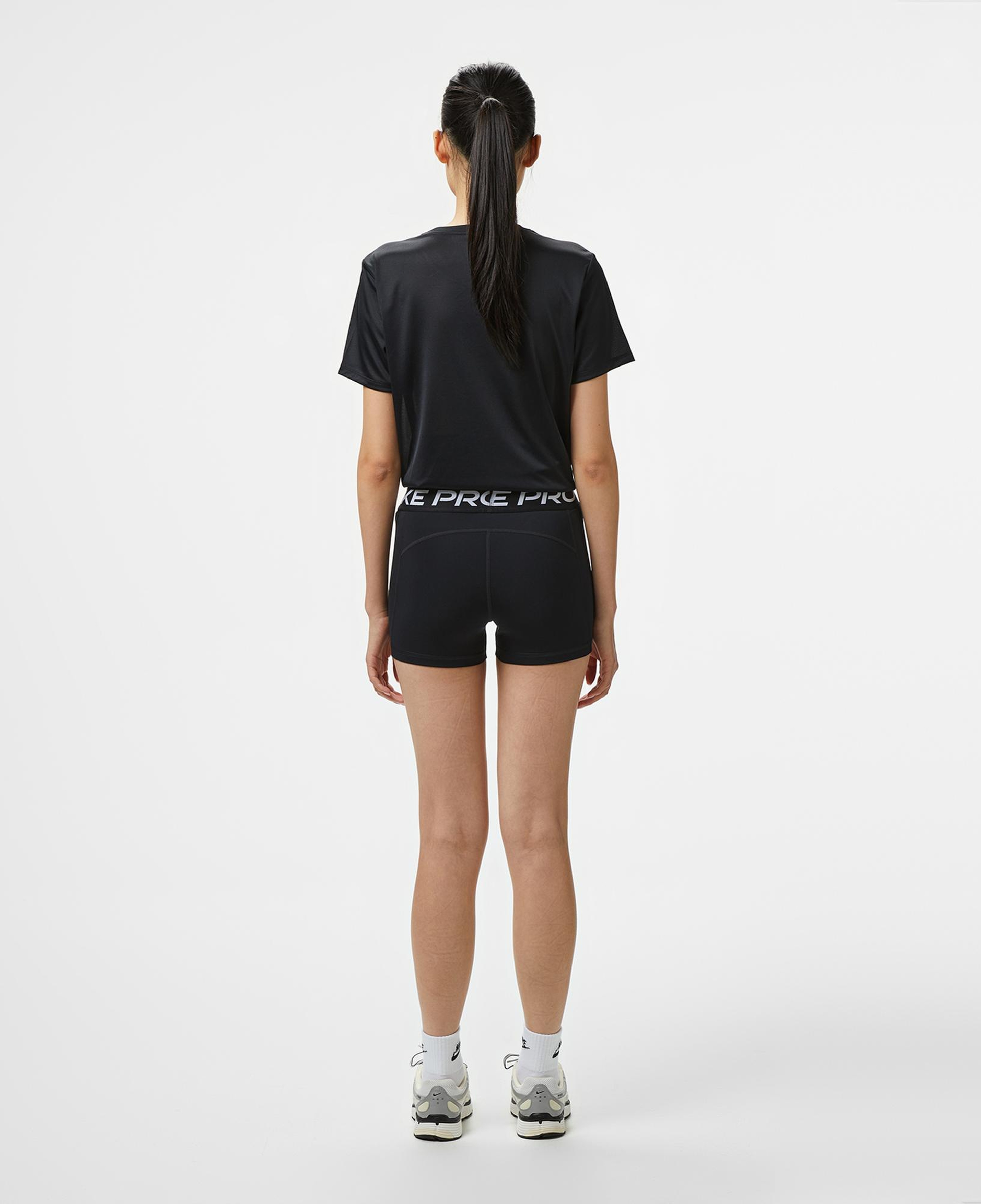 Nike Pro 365 8 cm Kadın Siyah Şort