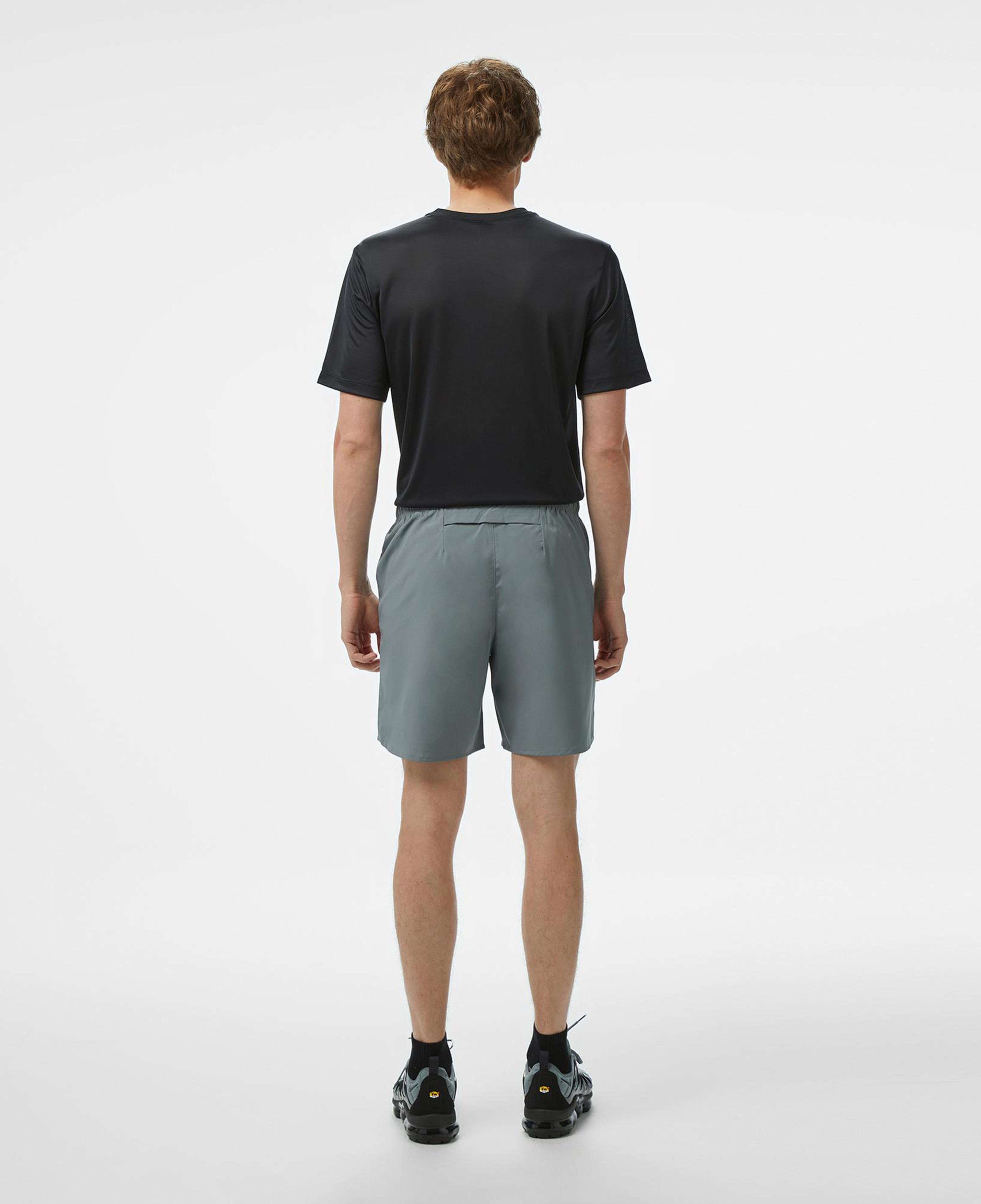 Nike Dri-Fit Challenger 18 cm Erkek Gri Şort