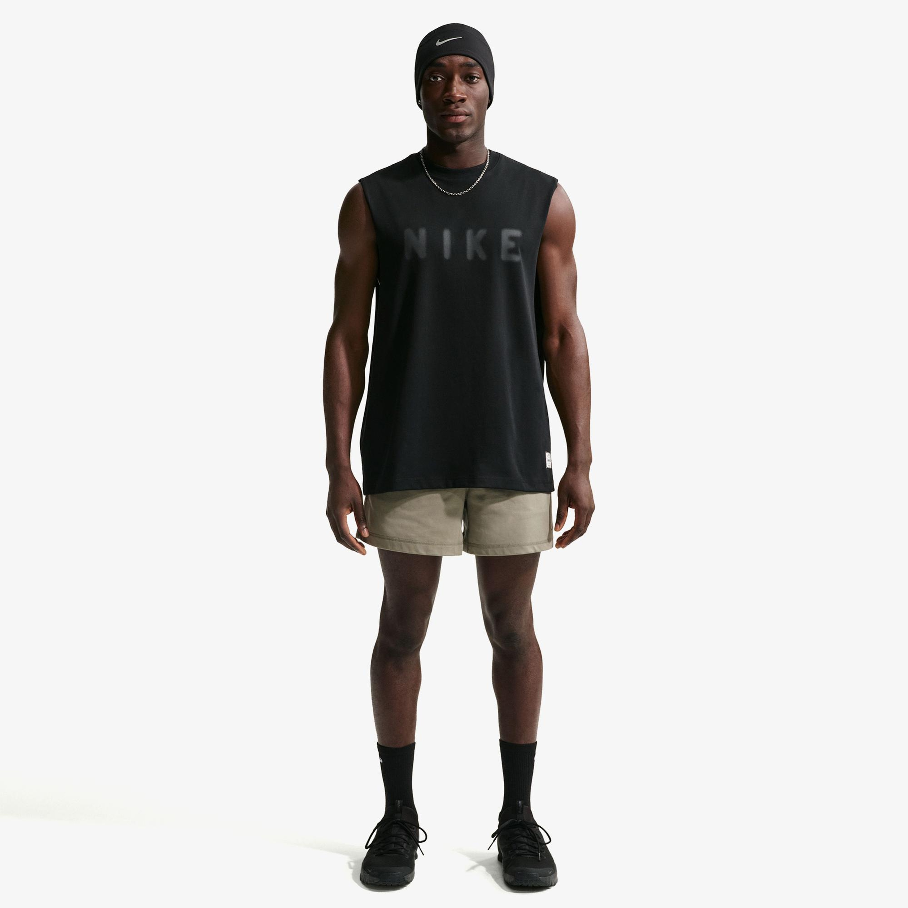 Nike Dri-Fit NAC Erkek Siyah Kolsuz T-Shirt