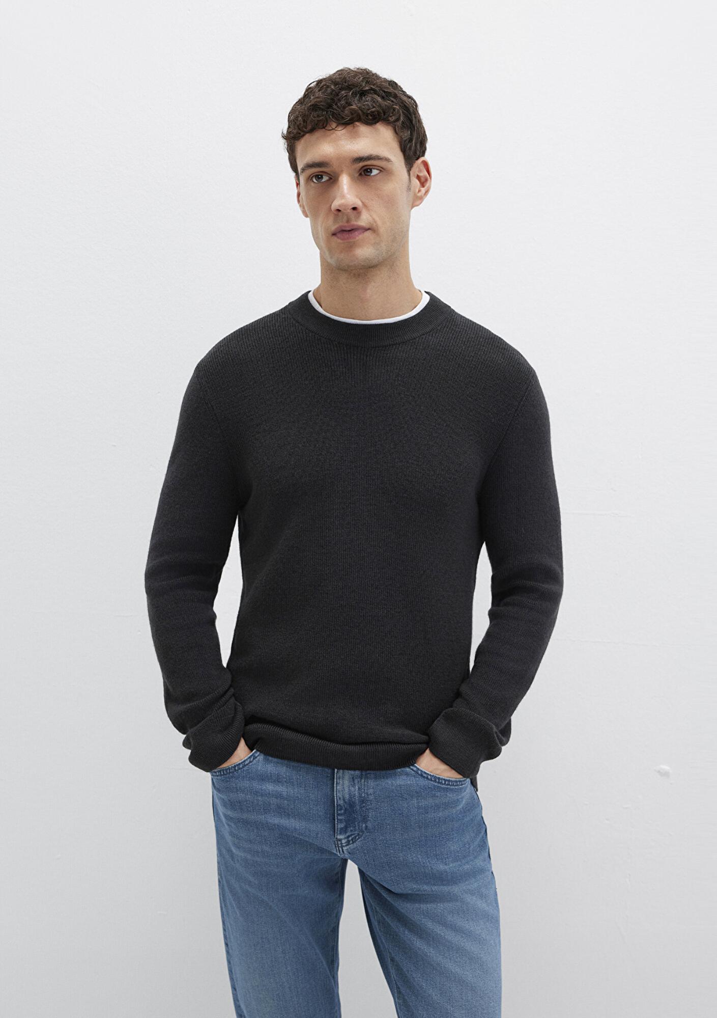 Mavi Yün Karışımlı Siyah Kazak Slim Fit / Dar Kesim 0710291-900