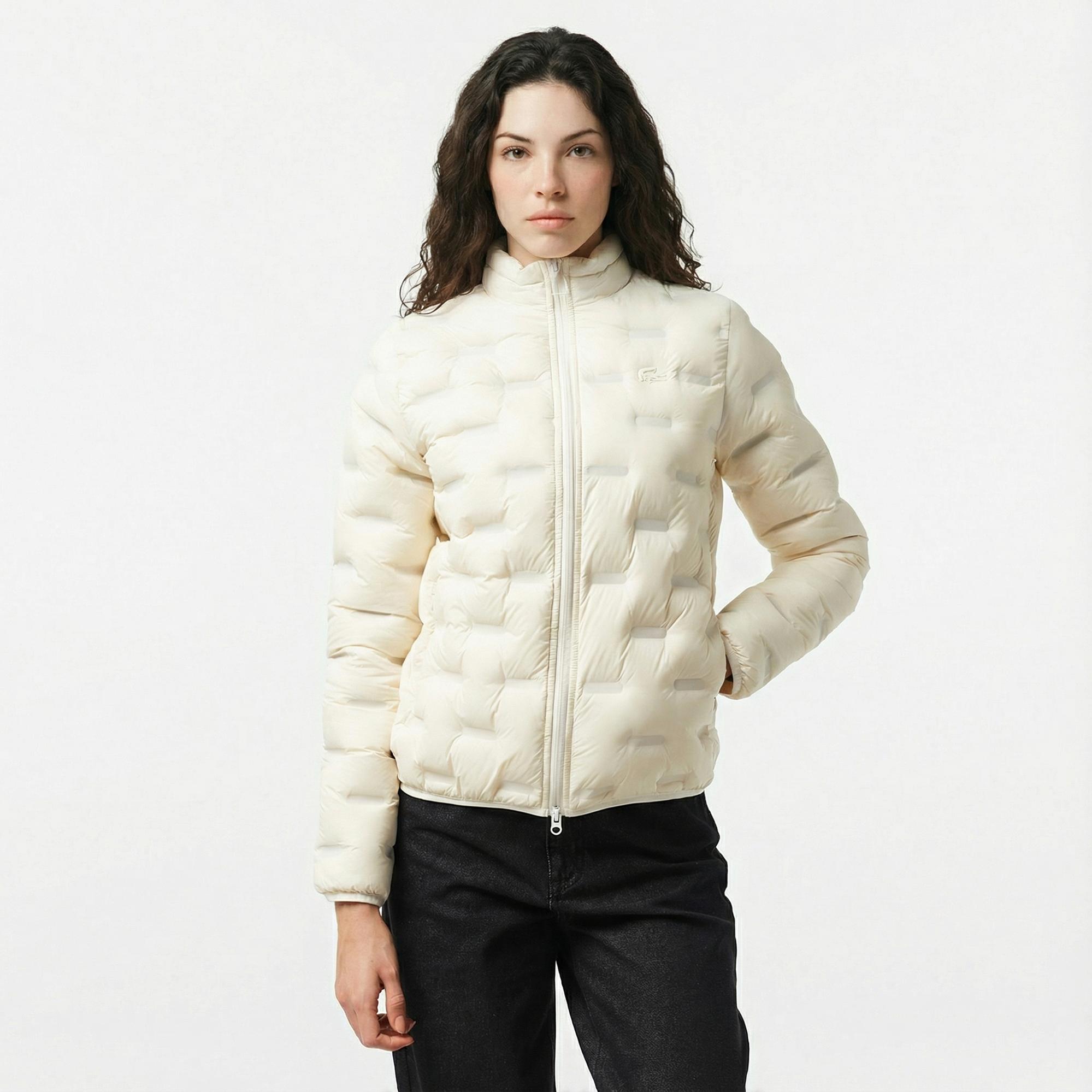 Lacoste Kadın Regular Fit Kapüşonlu Kapitone Beyaz Mont