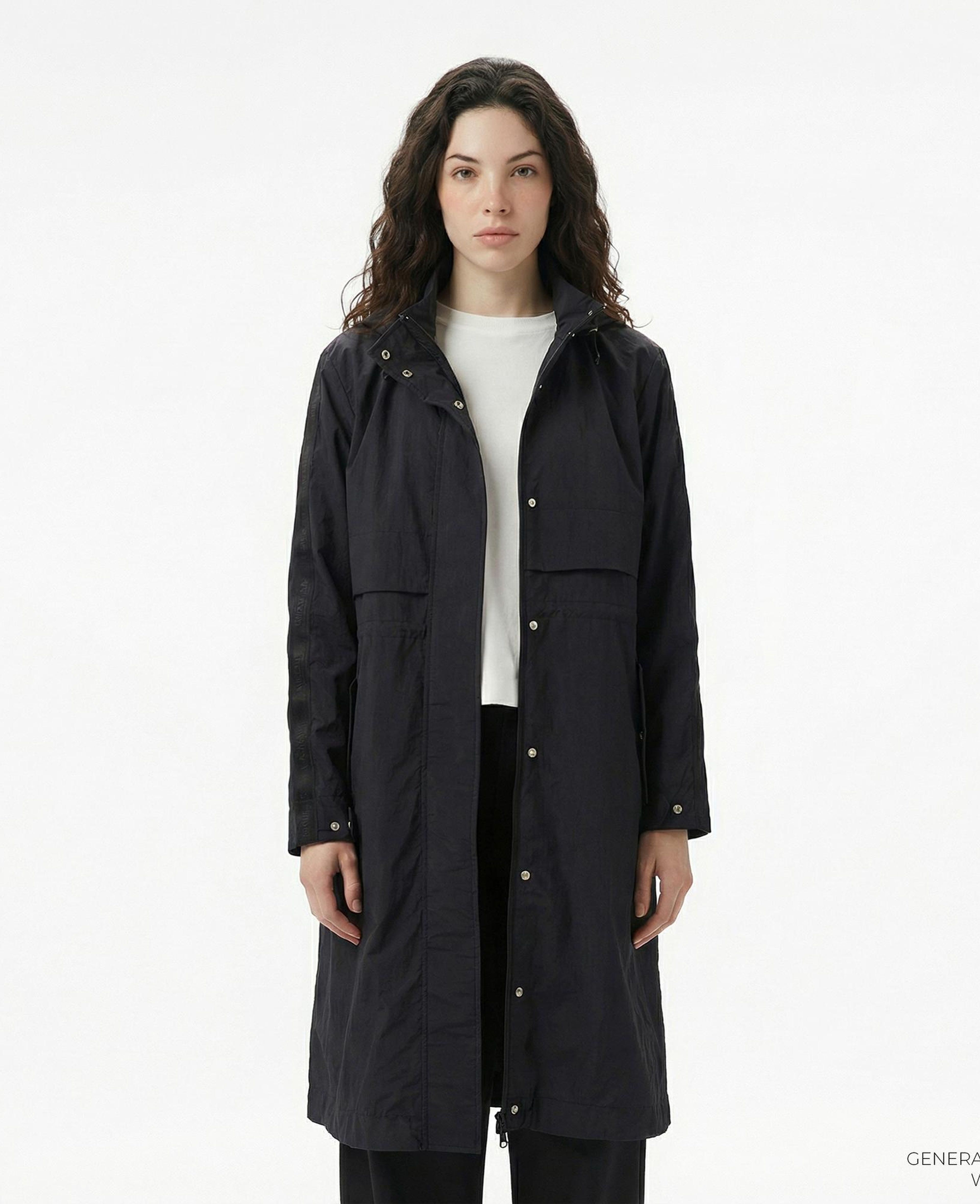 Lacoste Kadın Kapüşonlu Siyah Mont