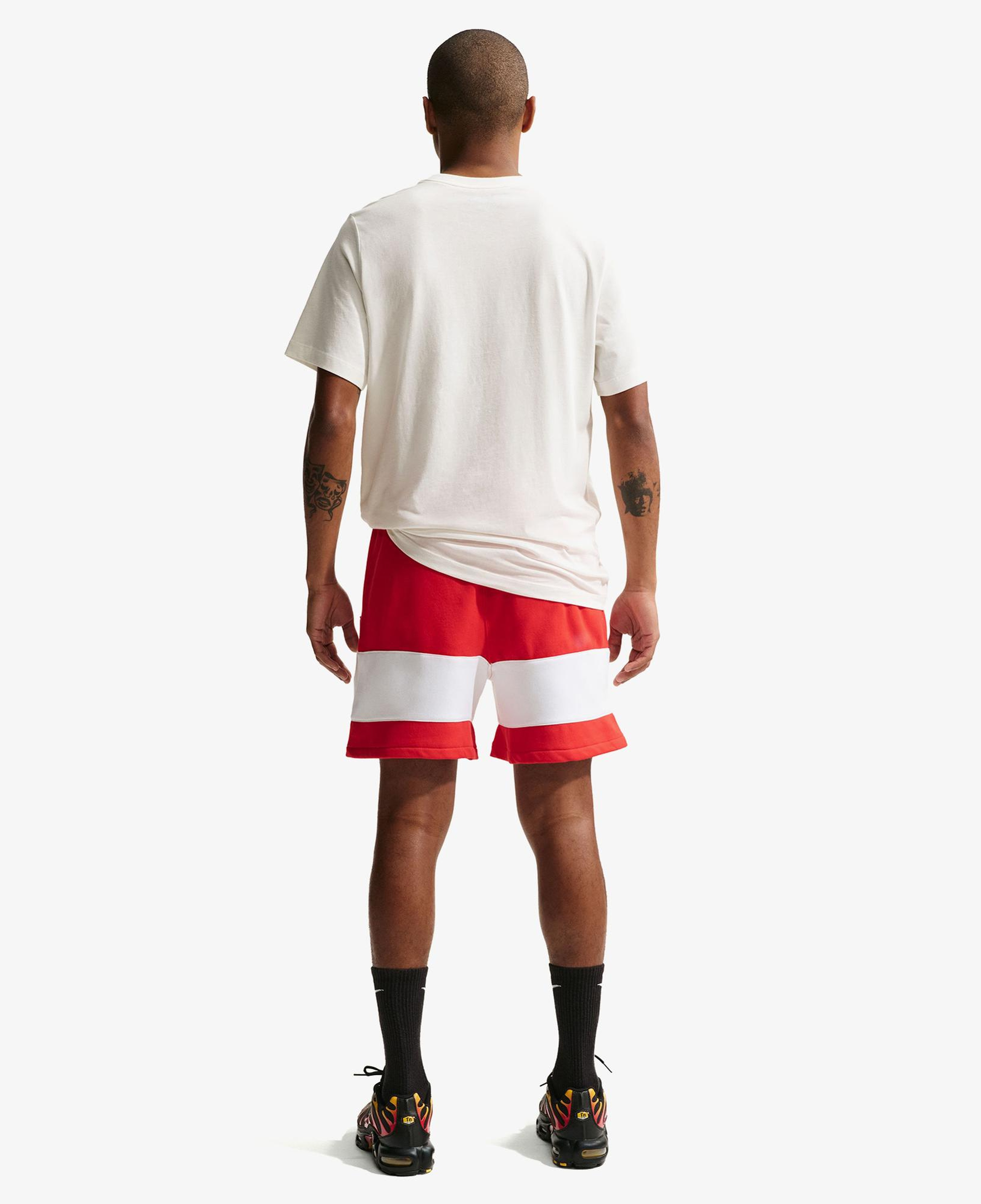 Nike Sportswear Just Do It Erkek Beyaz T-Shirt