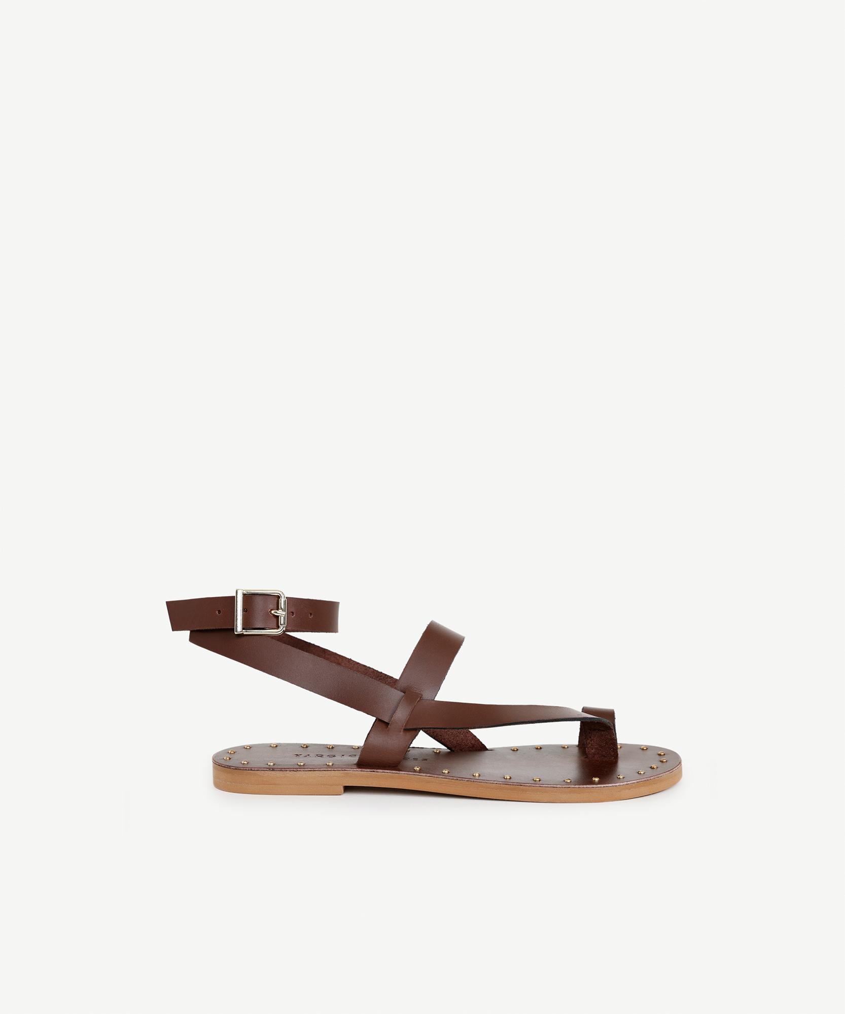 YARGICI Tabanı Pimli Deri Sandalet