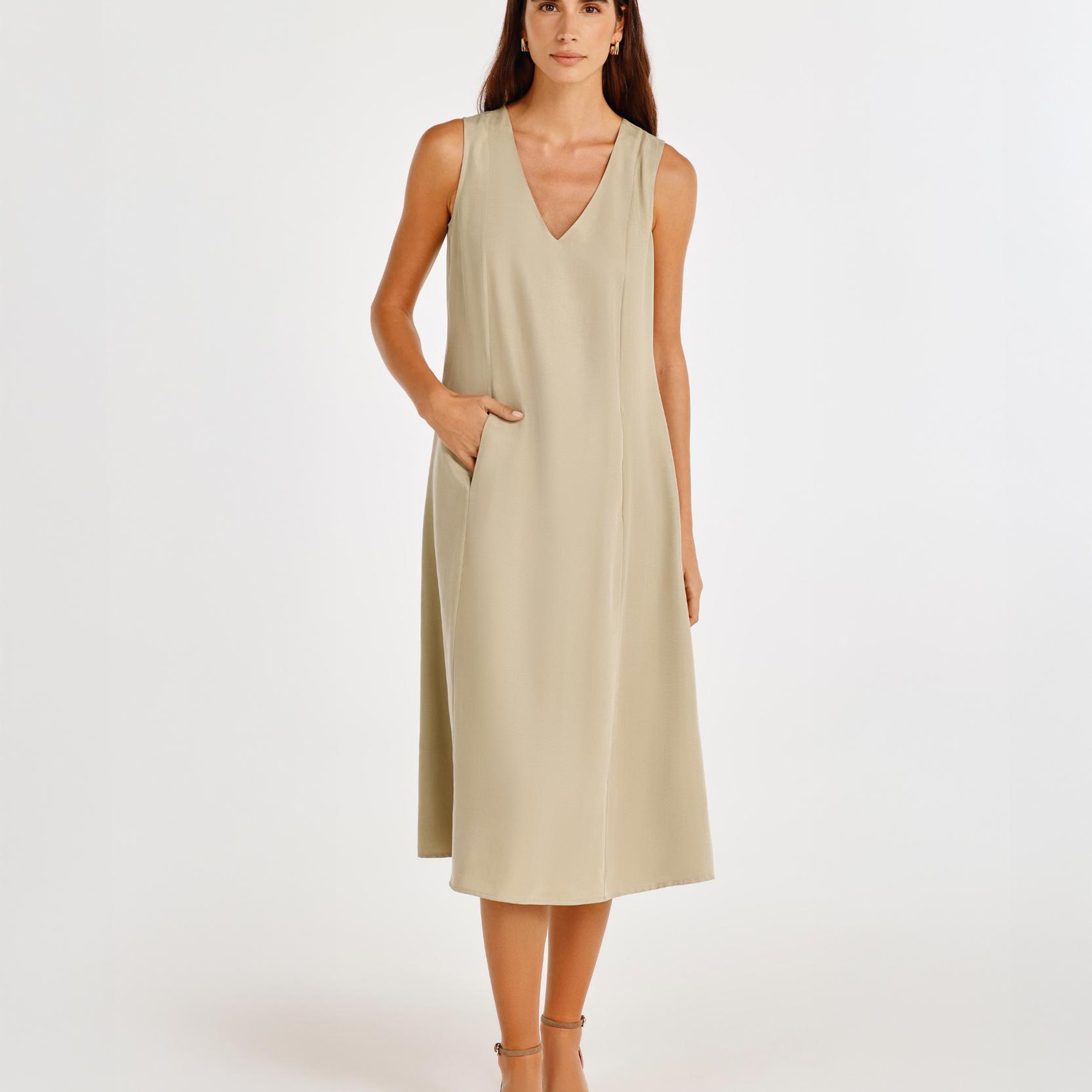 YARGICI V Yaka Panel Kesikli Elbise