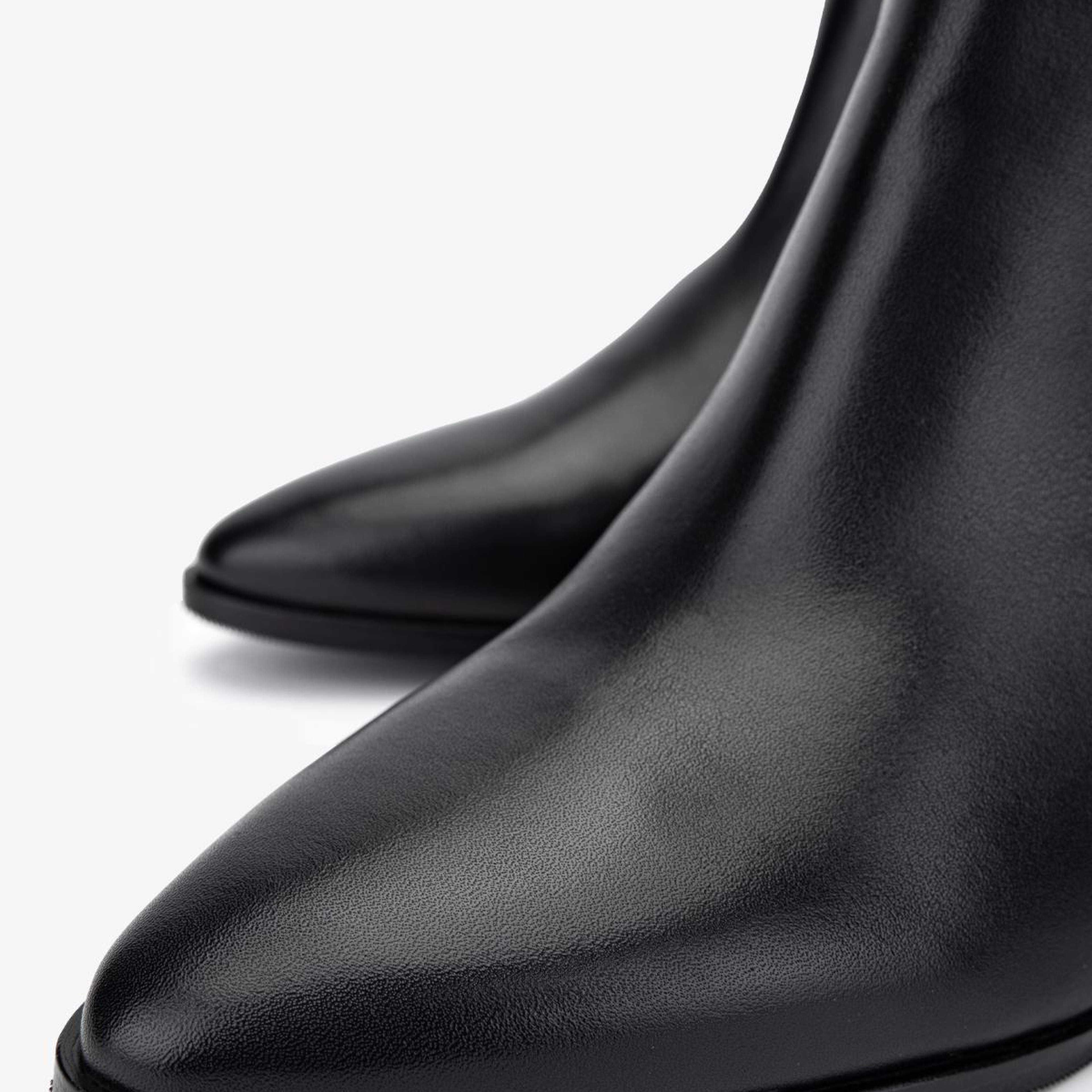 Valmenti Kadın Hakiki Deri Siyah Topuklu Bot