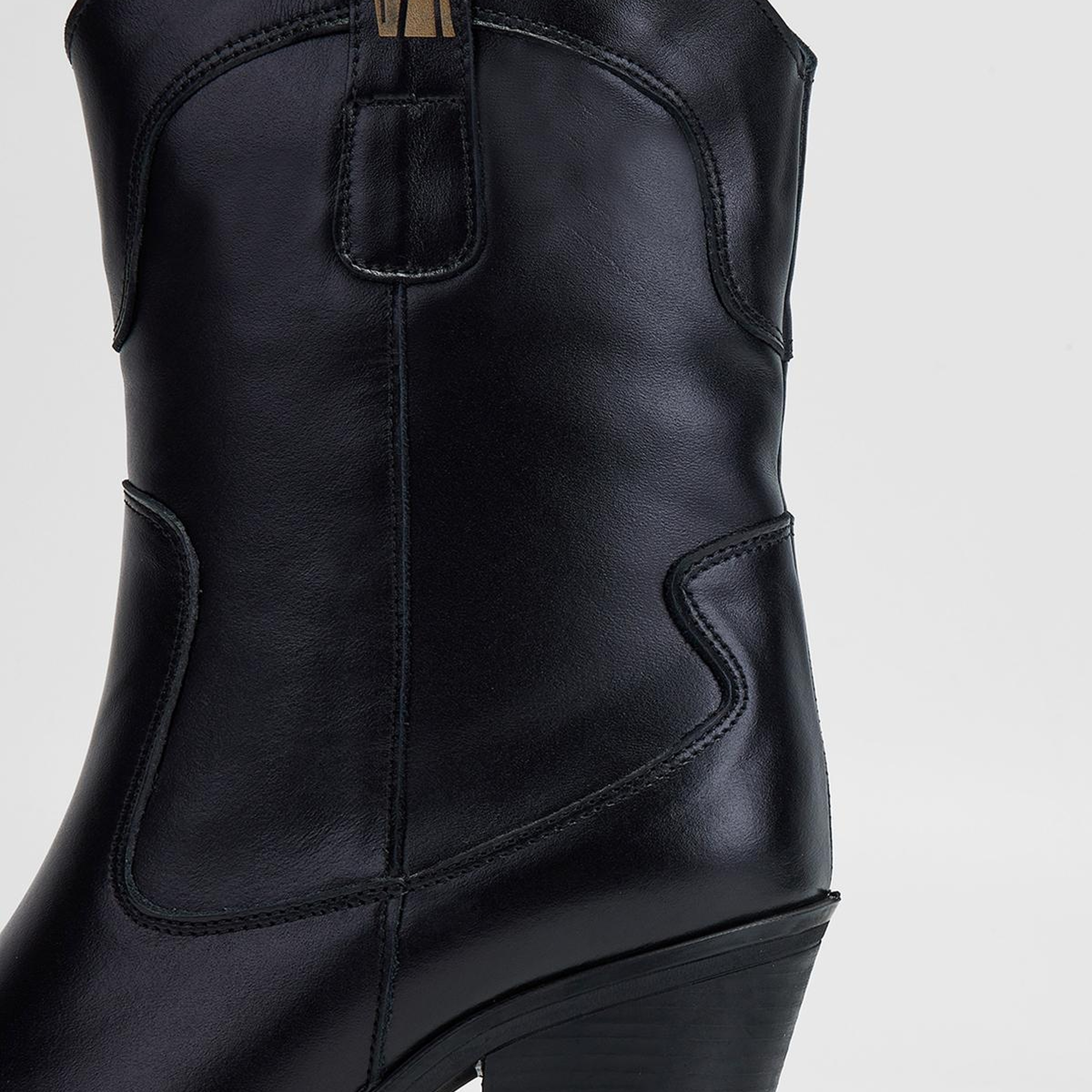 Valmenti Kadın Hakiki Deri Siyah Topuklu Bot