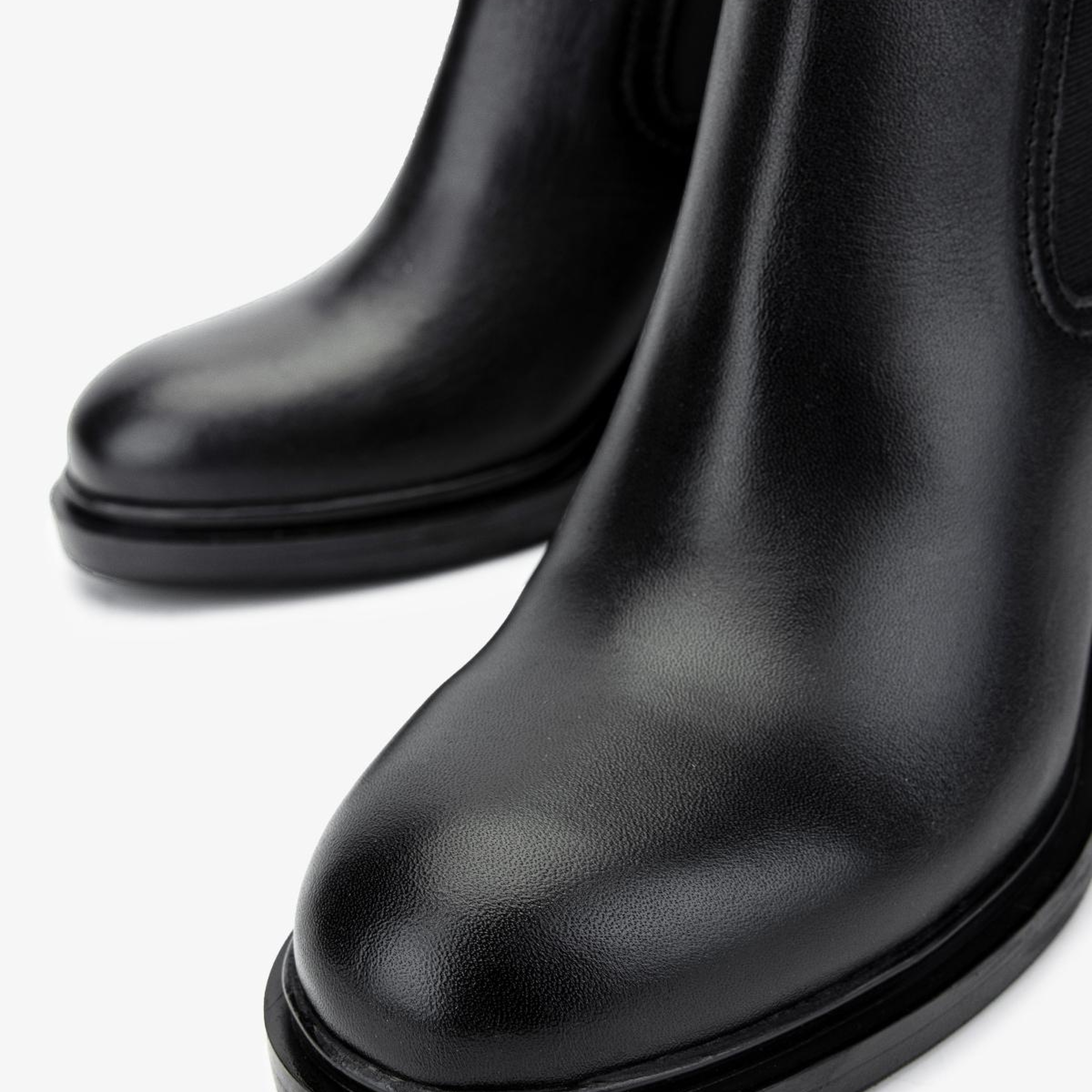 Valmenti Kadın Hakiki Deri Siyah Topuklu Bot