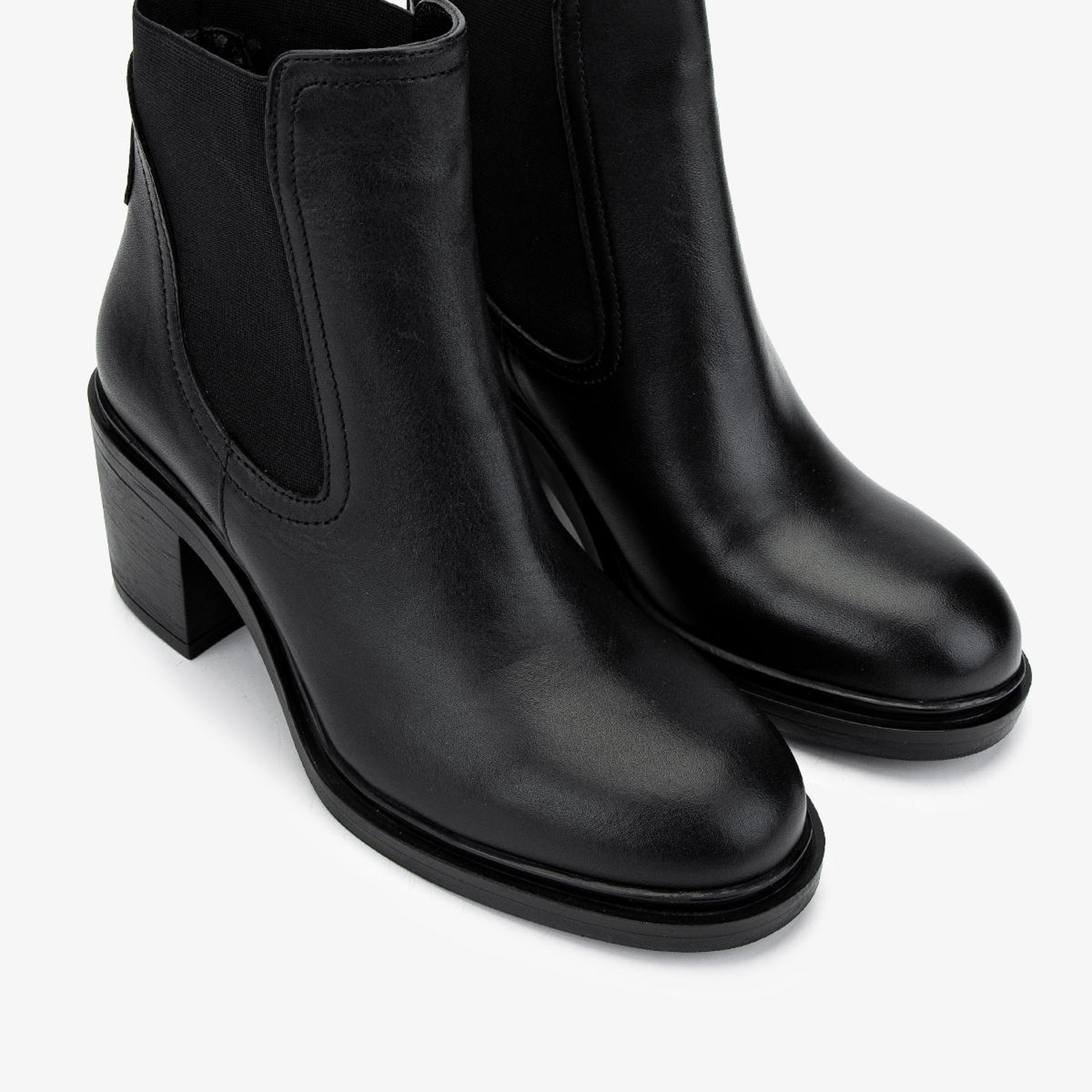 Valmenti Kadın Hakiki Deri Siyah Topuklu Bot