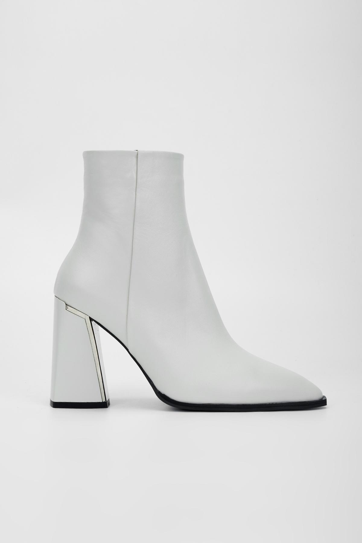 Valmenti Kadın Hakiki Deri Kırık Beyaz Topuklu Bot