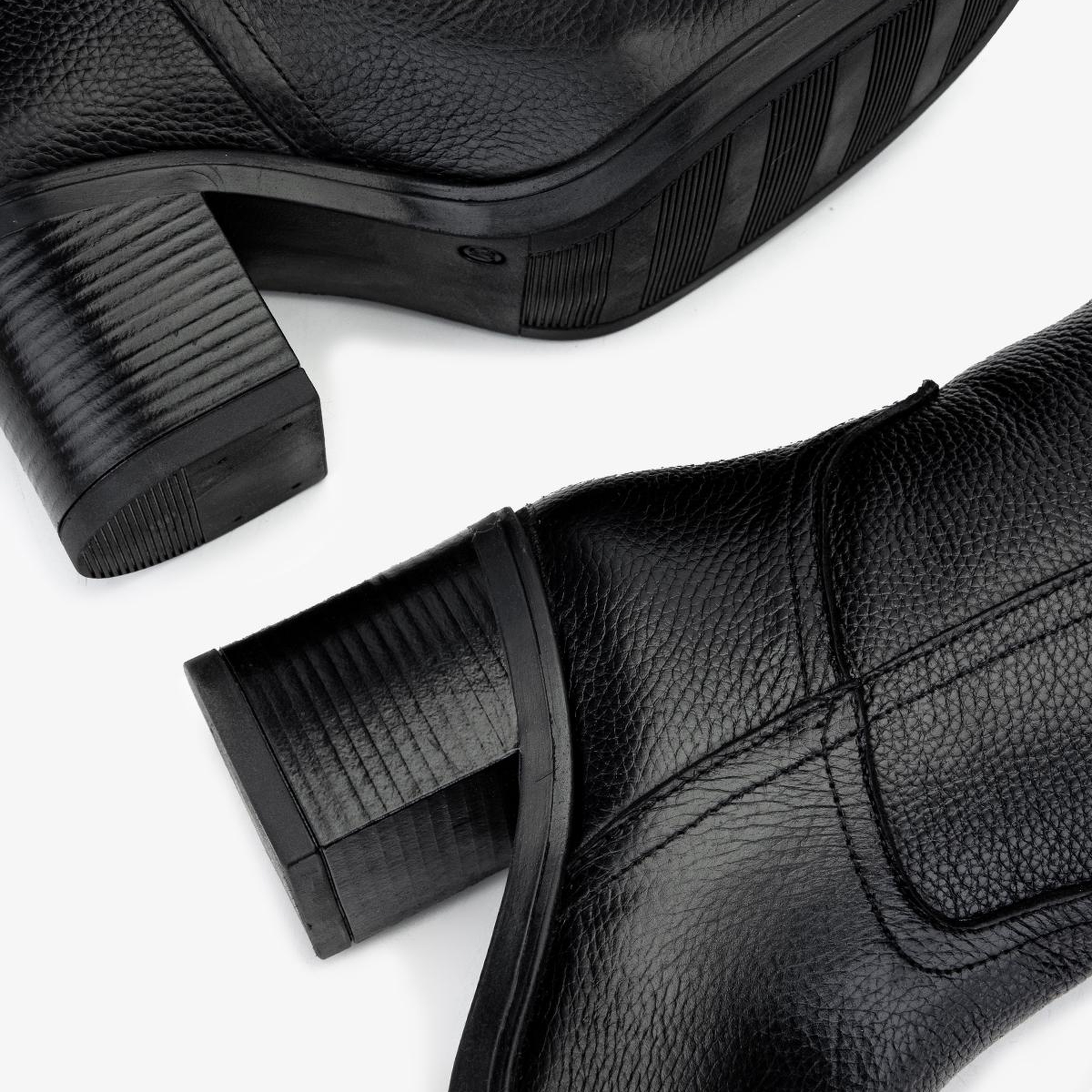 Valmenti Kadın Hakiki Deri Siyah Floter Topuklu Bot