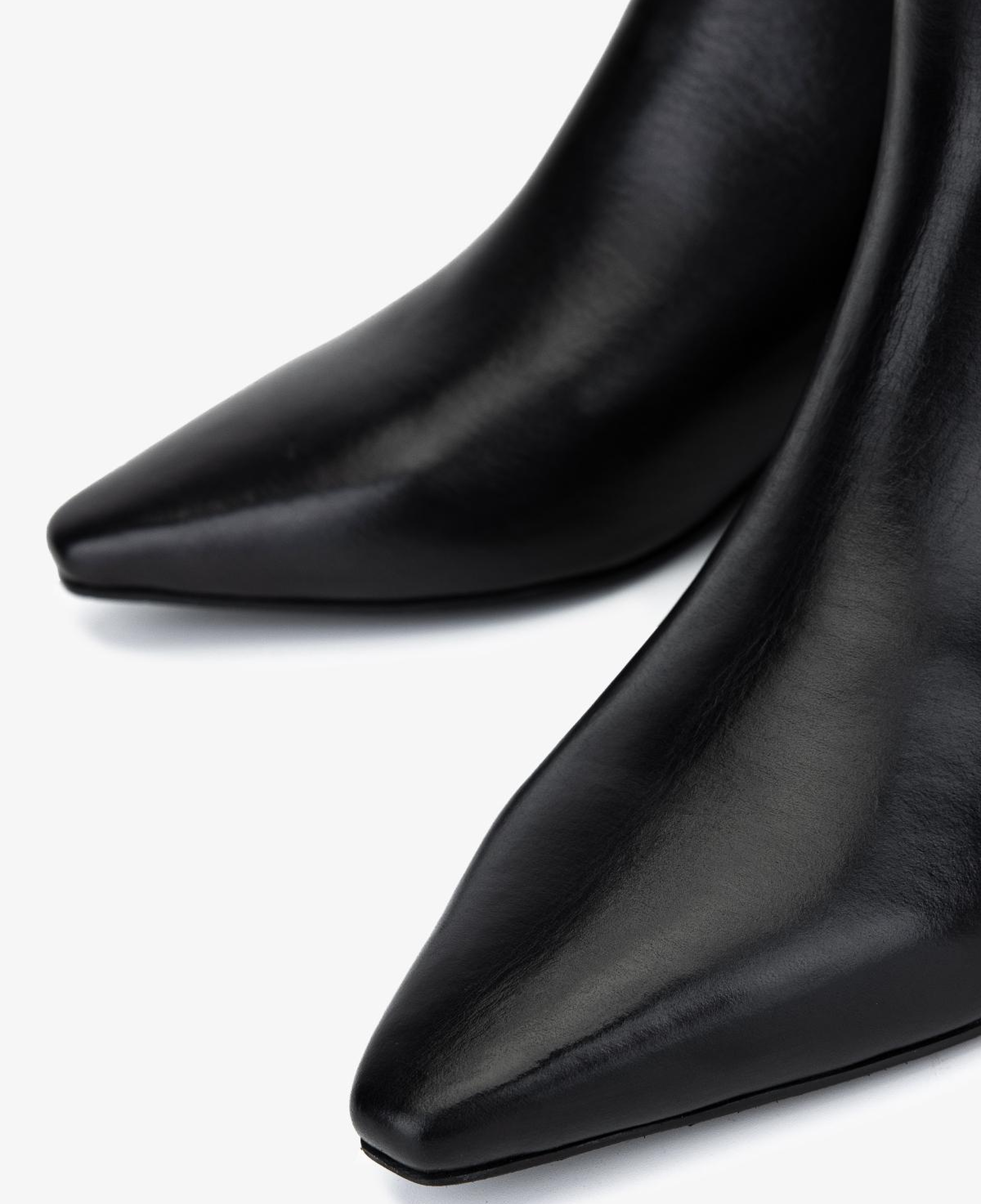 Valmenti Kadın Hakiki Deri Siyah Topuklu Bot