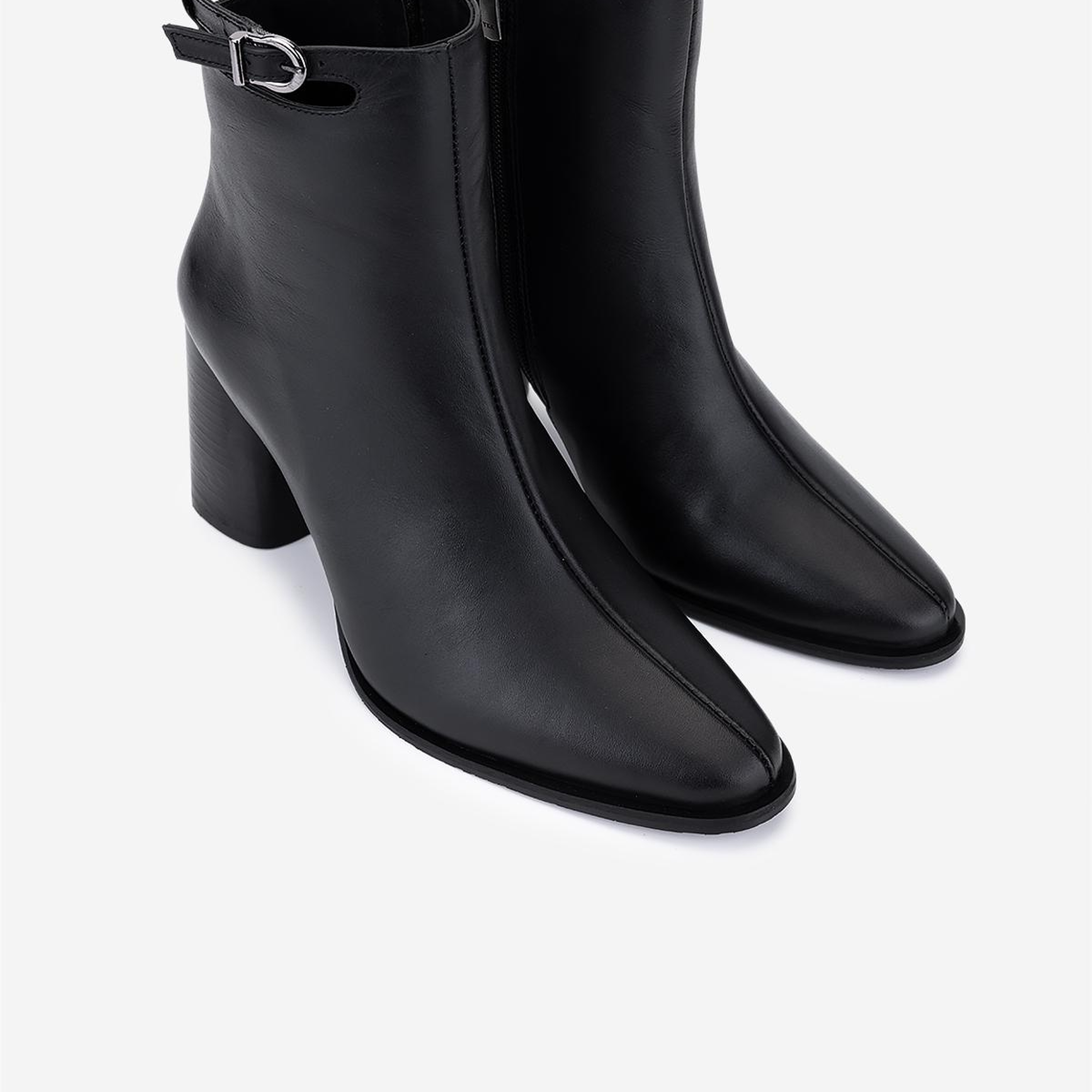 Valmenti Kadın Hakiki Deri Siyah Topuklu Bot