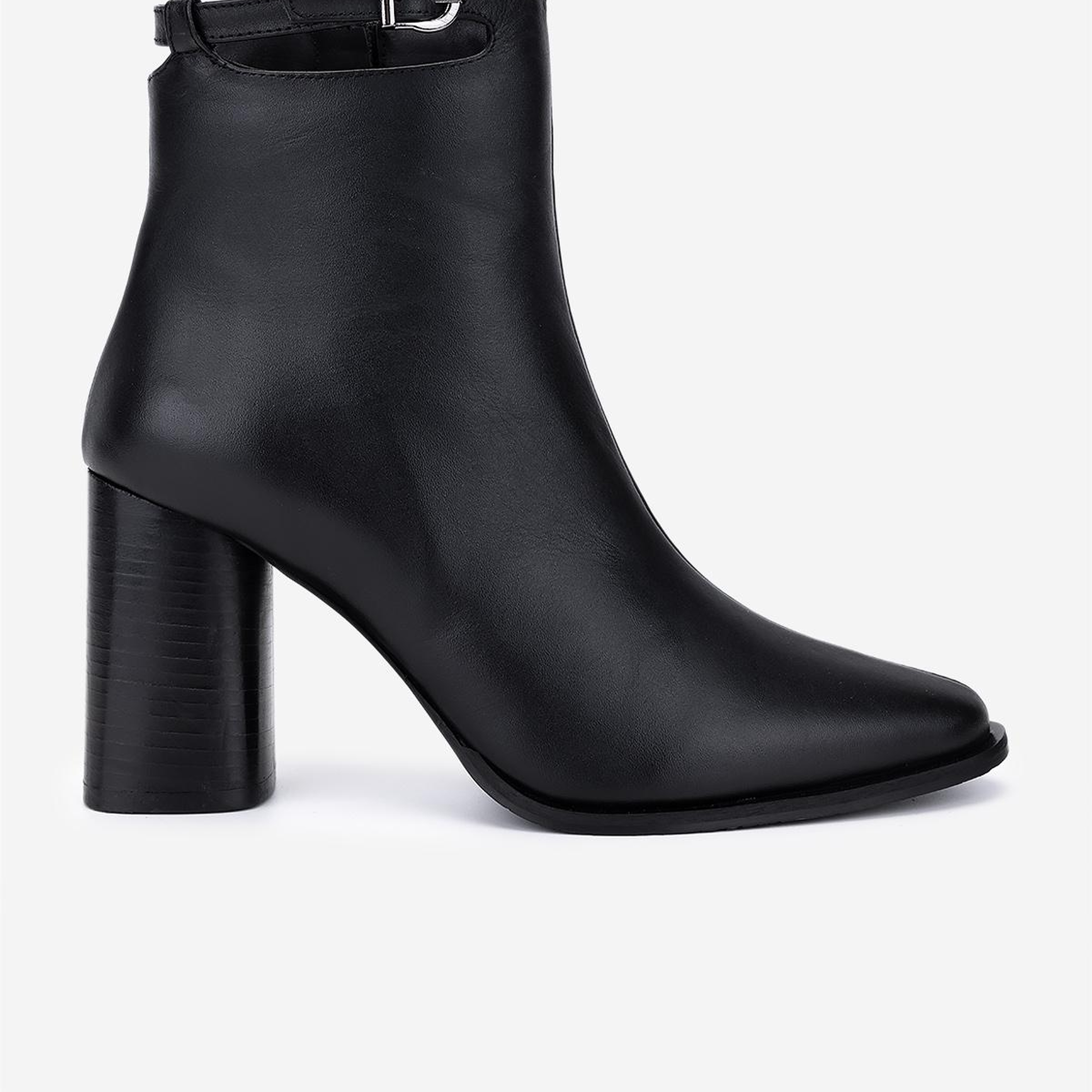 Valmenti Kadın Hakiki Deri Siyah Topuklu Bot