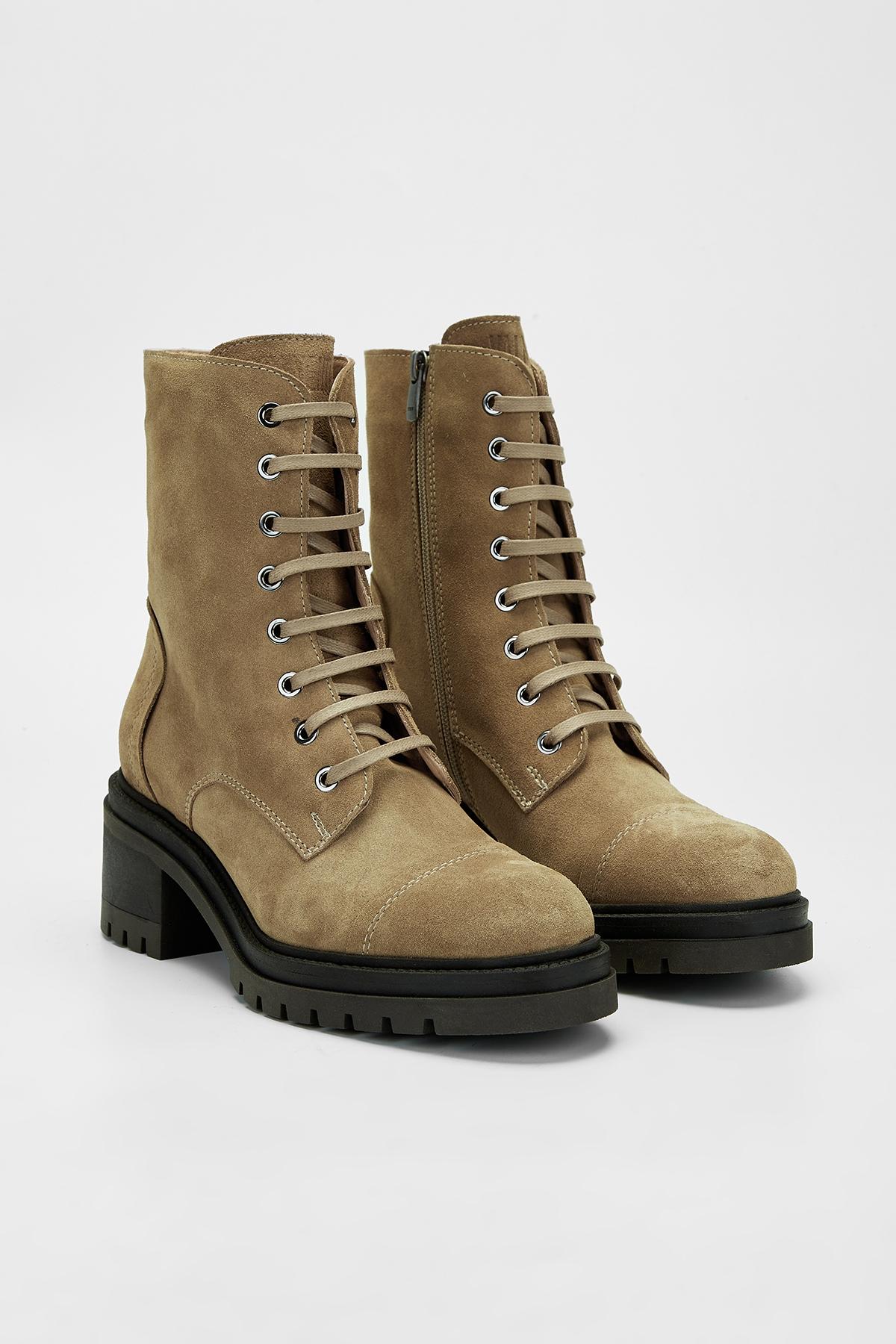 Valmenti Kadın Hakiki Deri Bej Süet Topuklu Bot