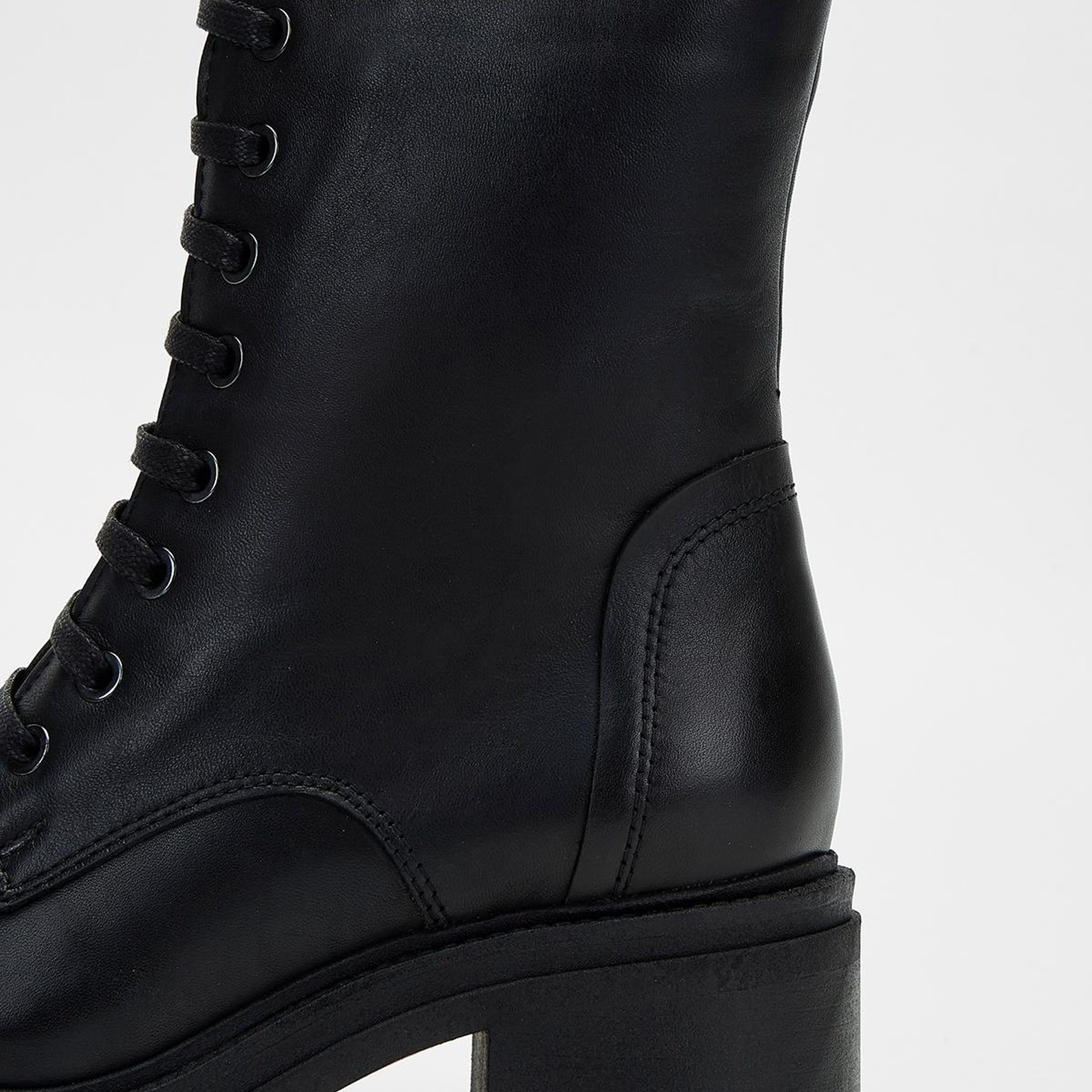 Valmenti Kadın Hakiki Deri Siyah Topuklu Bot