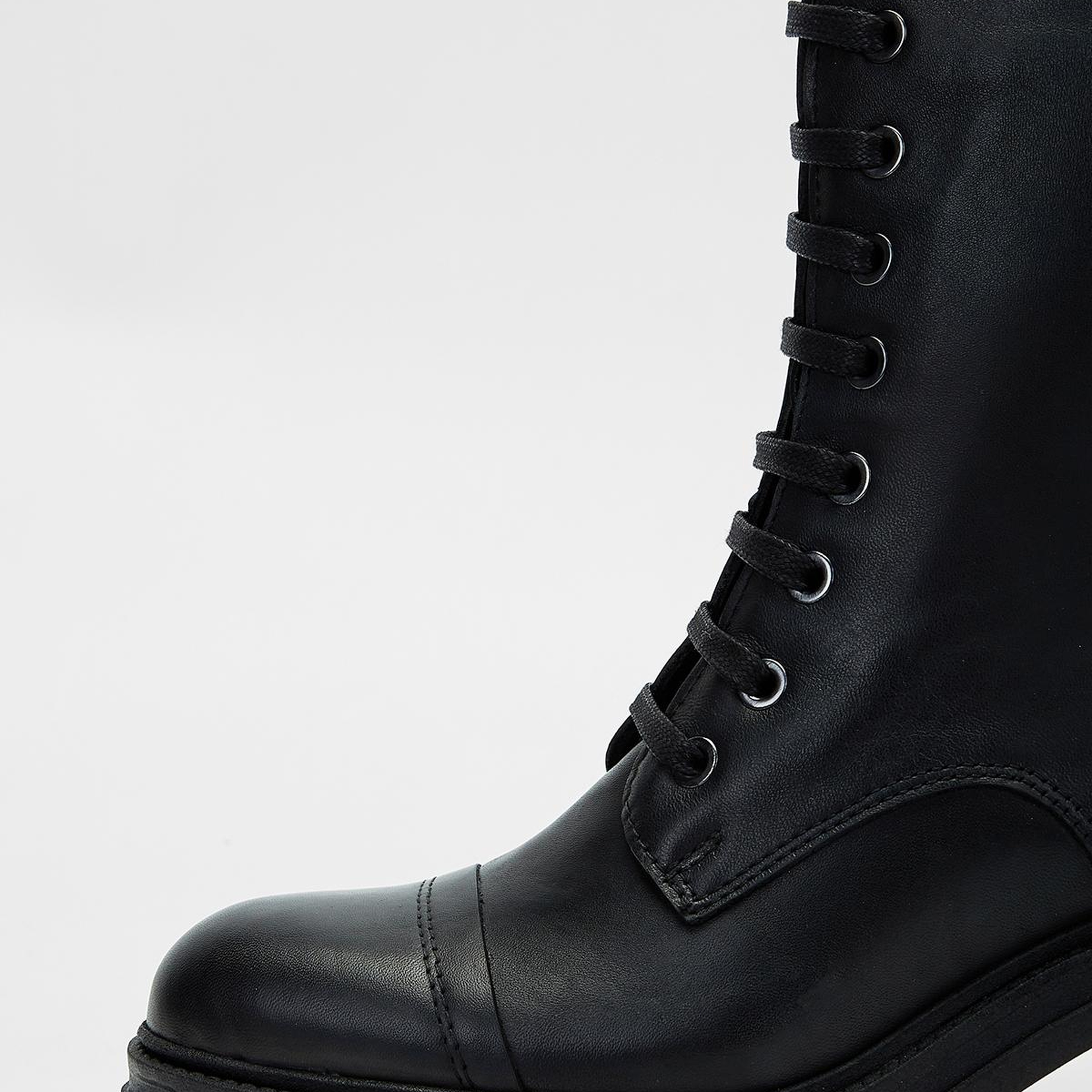 Valmenti Kadın Hakiki Deri Siyah Topuklu Bot