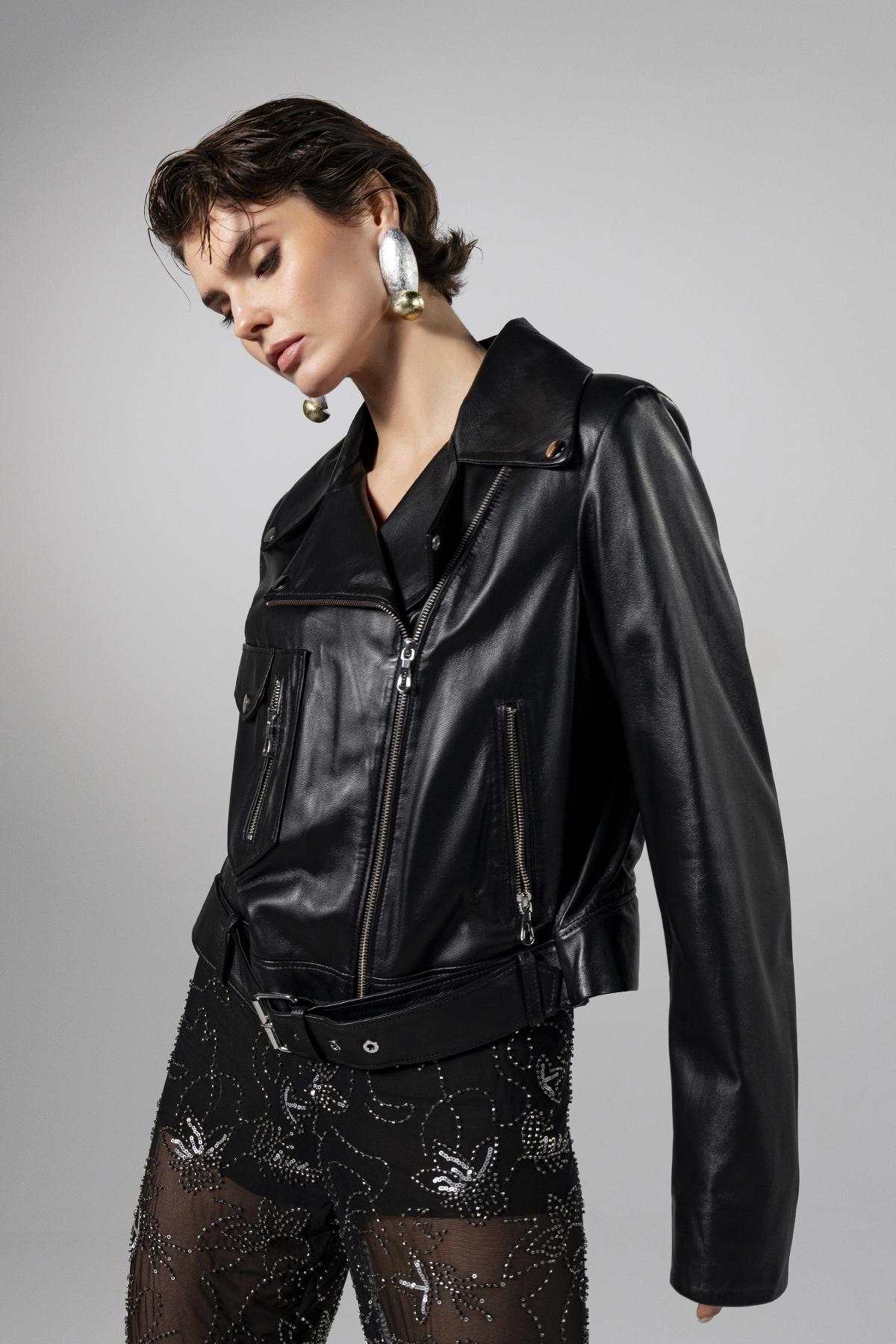 Valmenti Kadın Hakiki Deri Siyah Mont