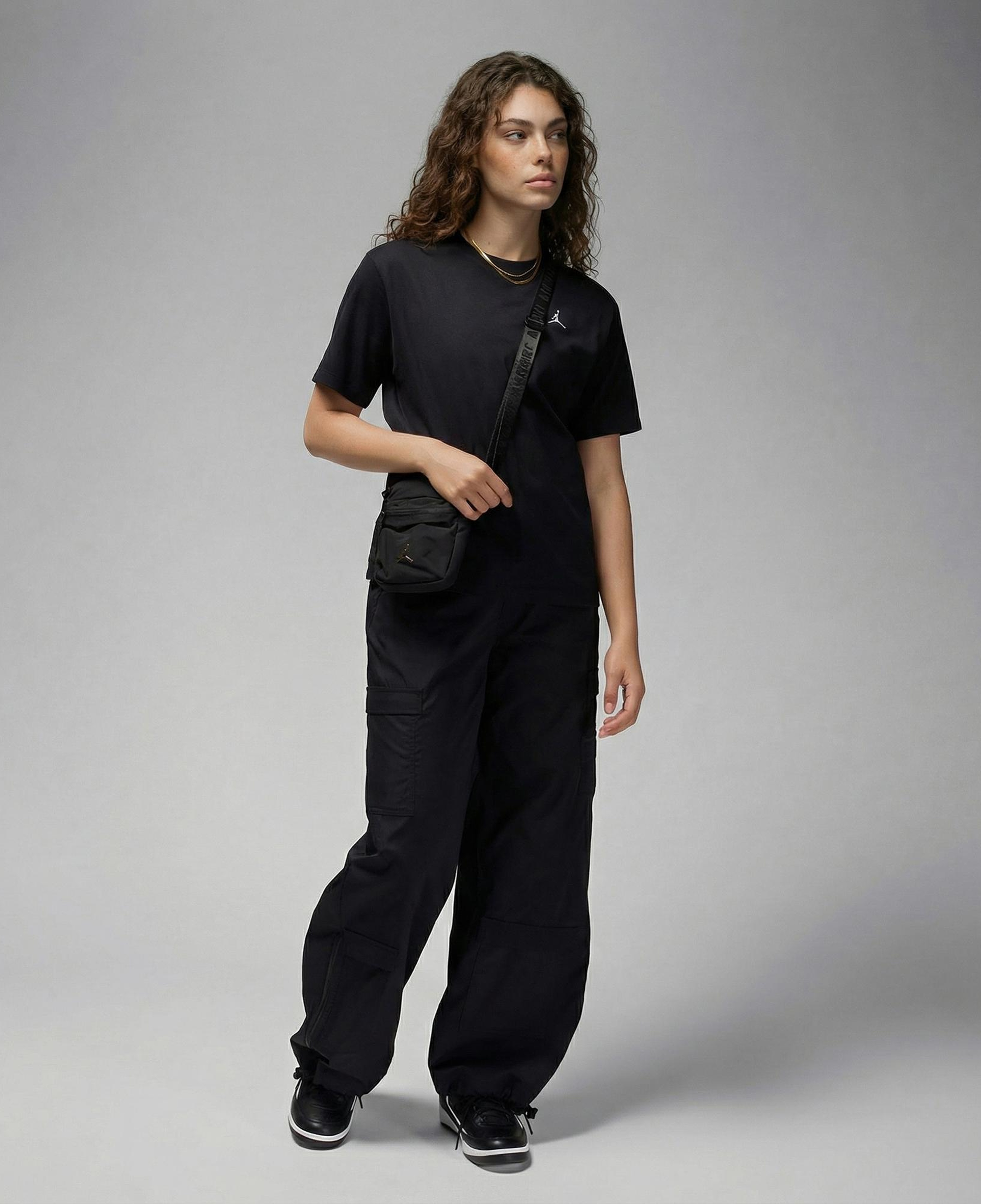 Jordan Essentials Kadın Siyah T-Shirt