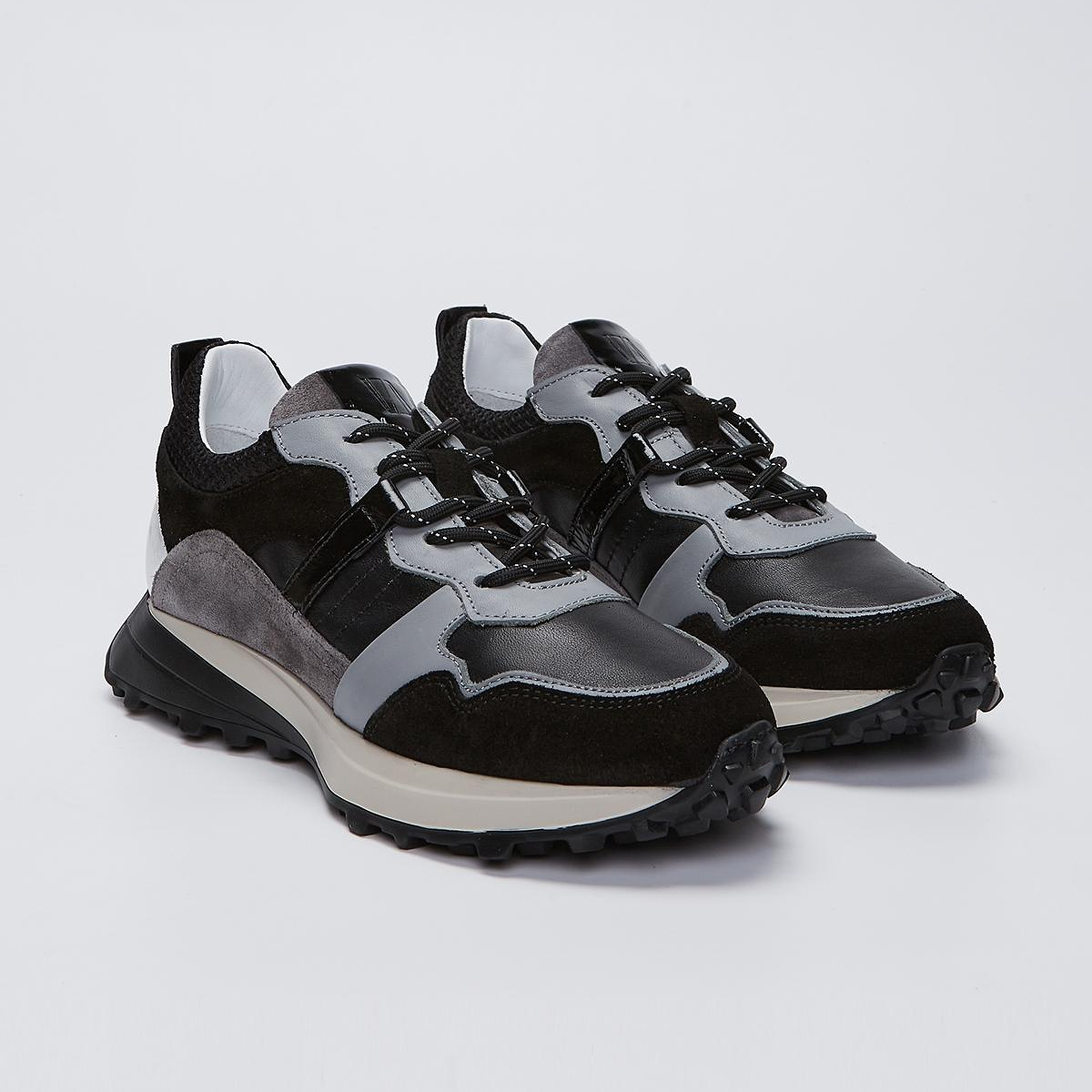 Valmenti Kadın Hakiki Deri Siyah Spor Ayakkabı