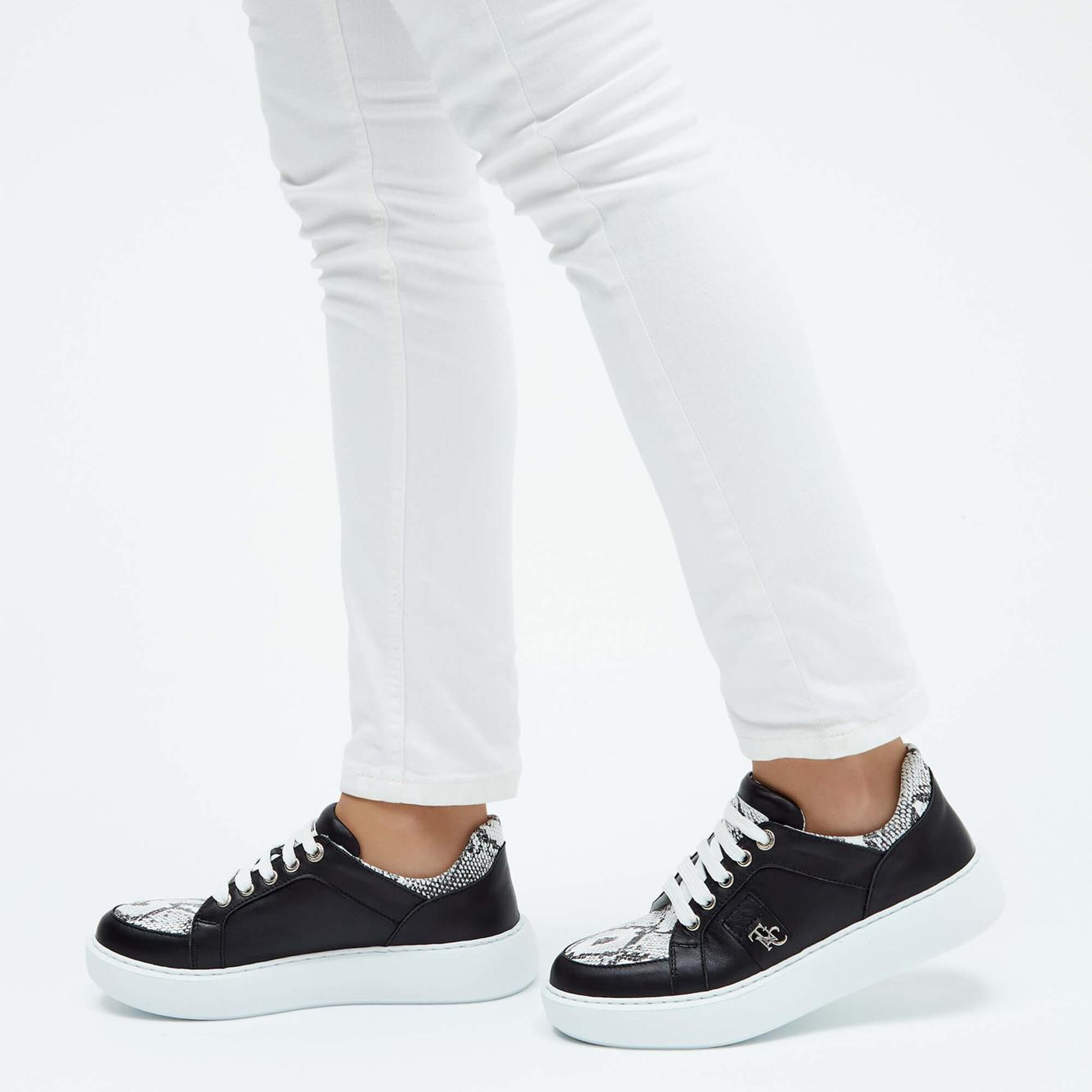 Tamer Tanca Kadın Hakiki Deri Siyah Deri Sneakers & Spor Ayakkabı