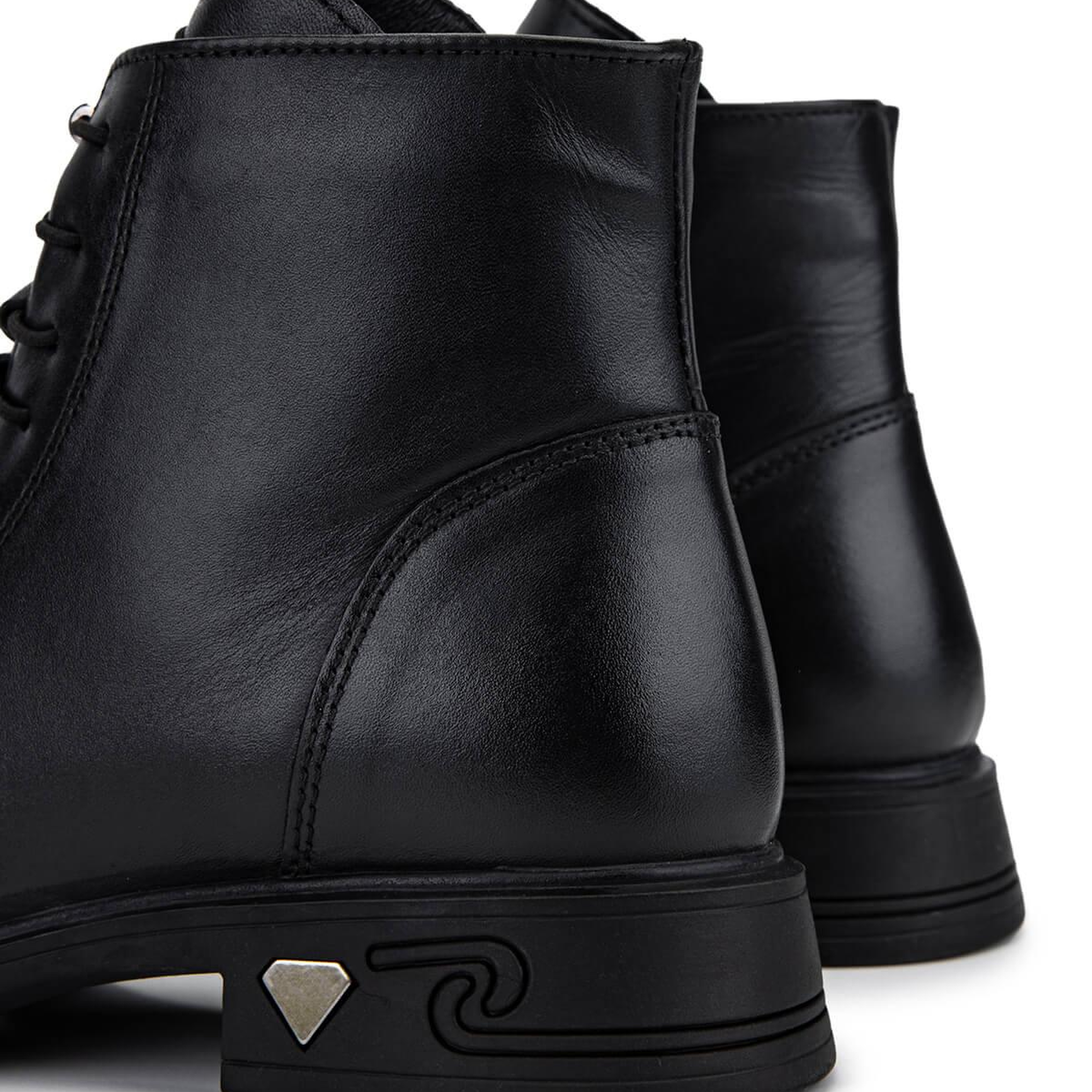 Tamer Tanca Kadın Hakiki Deri Siyah Topuklu Bot