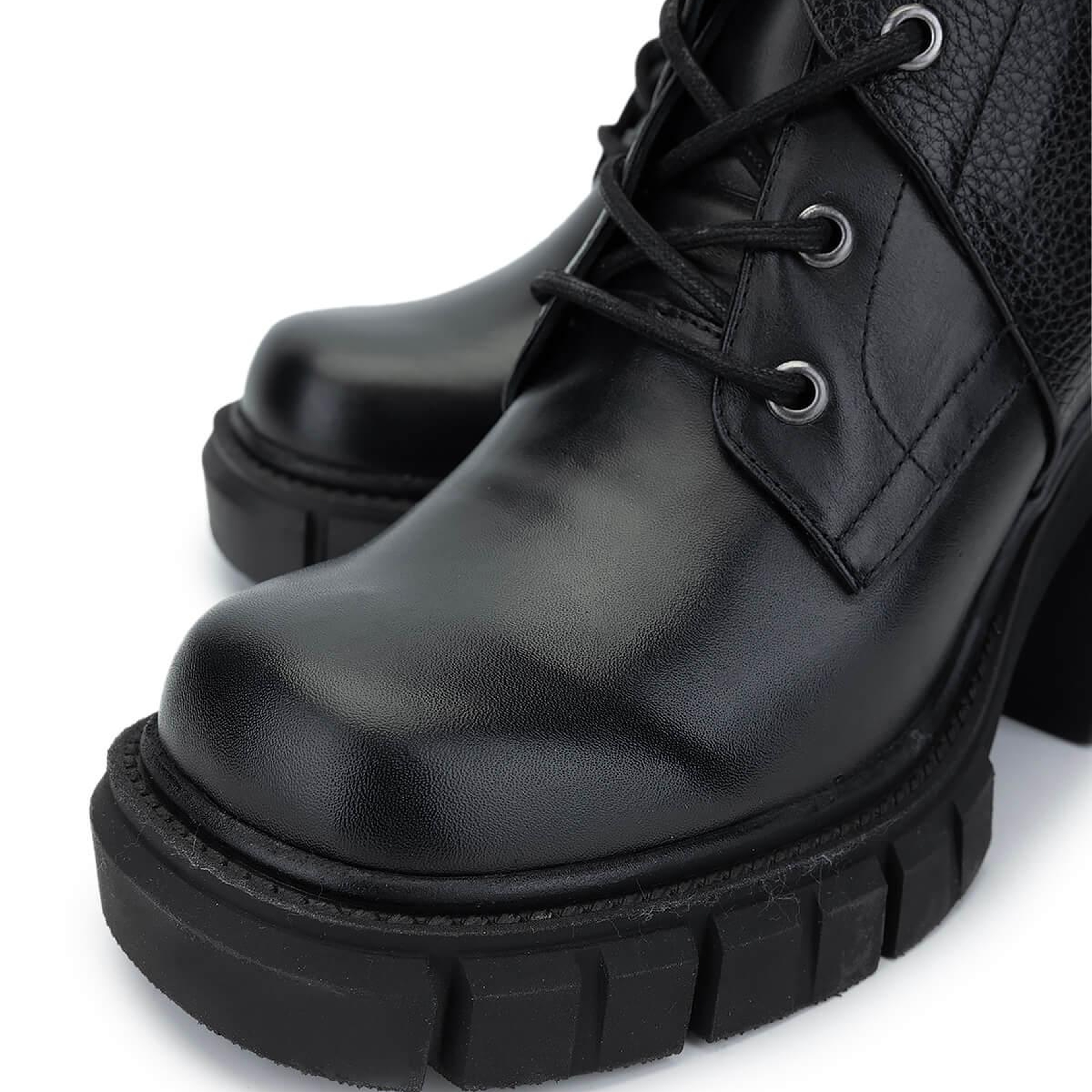 Tamer Tanca Kadın Hakiki Deri Siyah Topuklu Bot