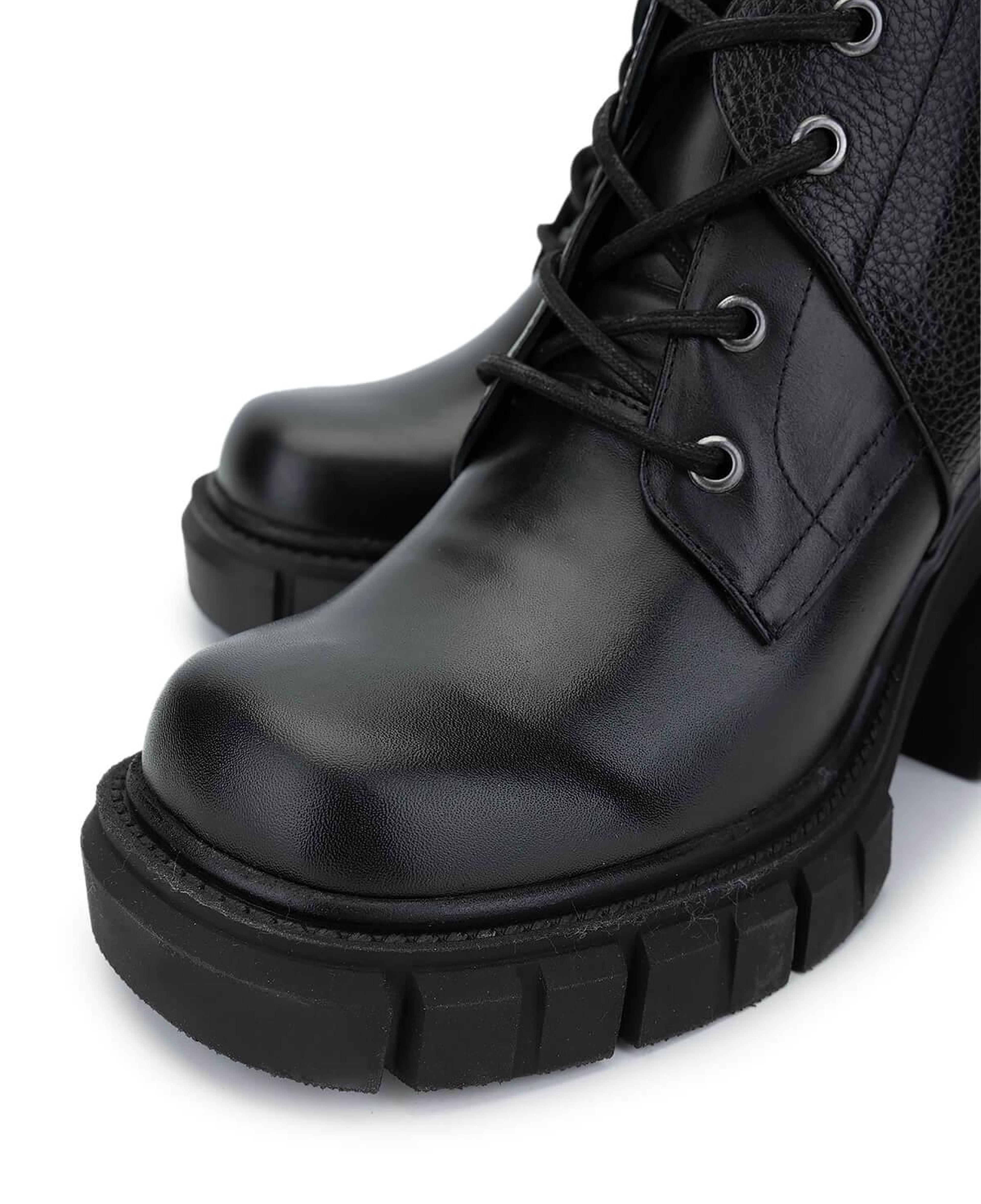 Tamer Tanca Kadın Hakiki Deri Siyah Topuklu Bot