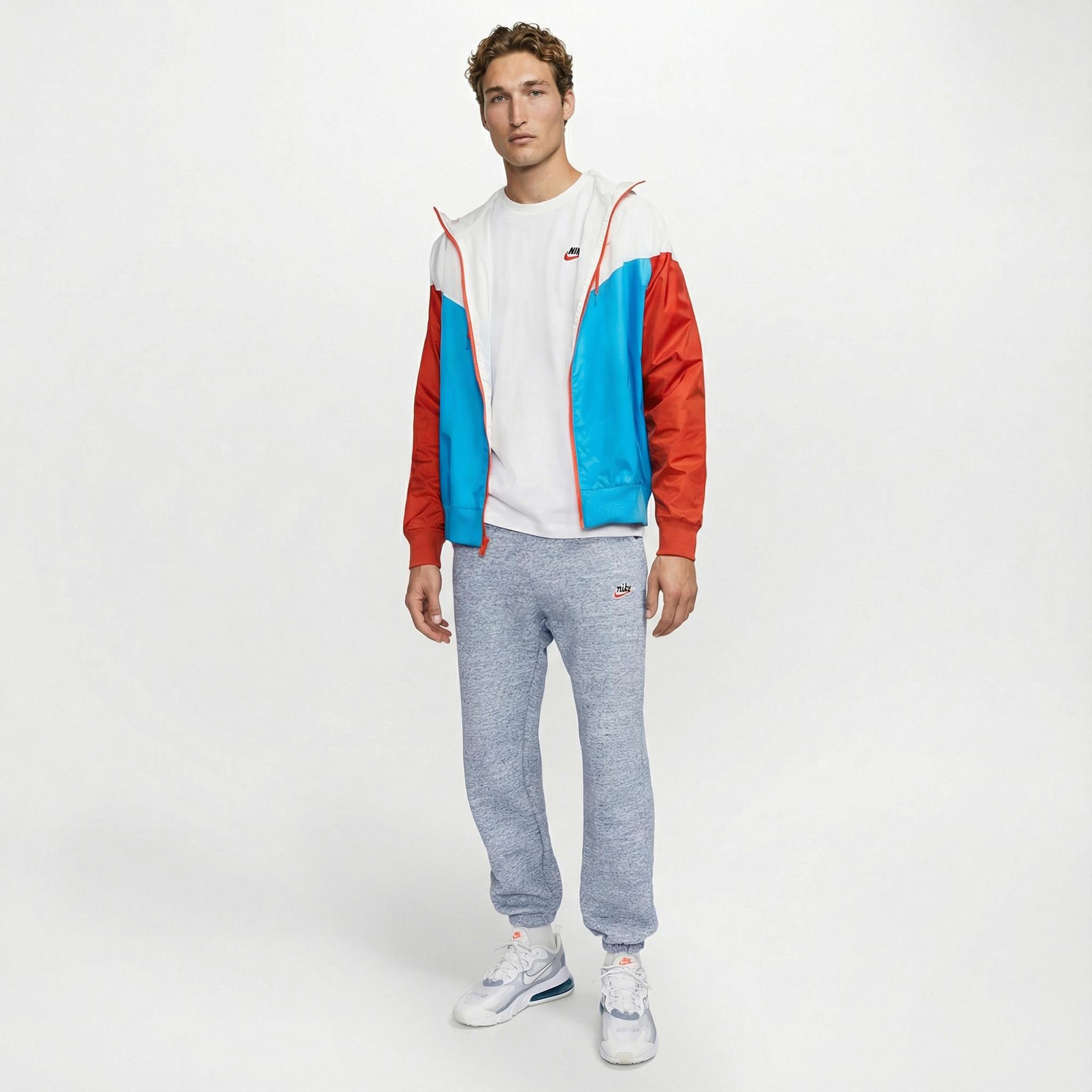 Nike Sportswear Club Erkek Beyaz T-Shirt