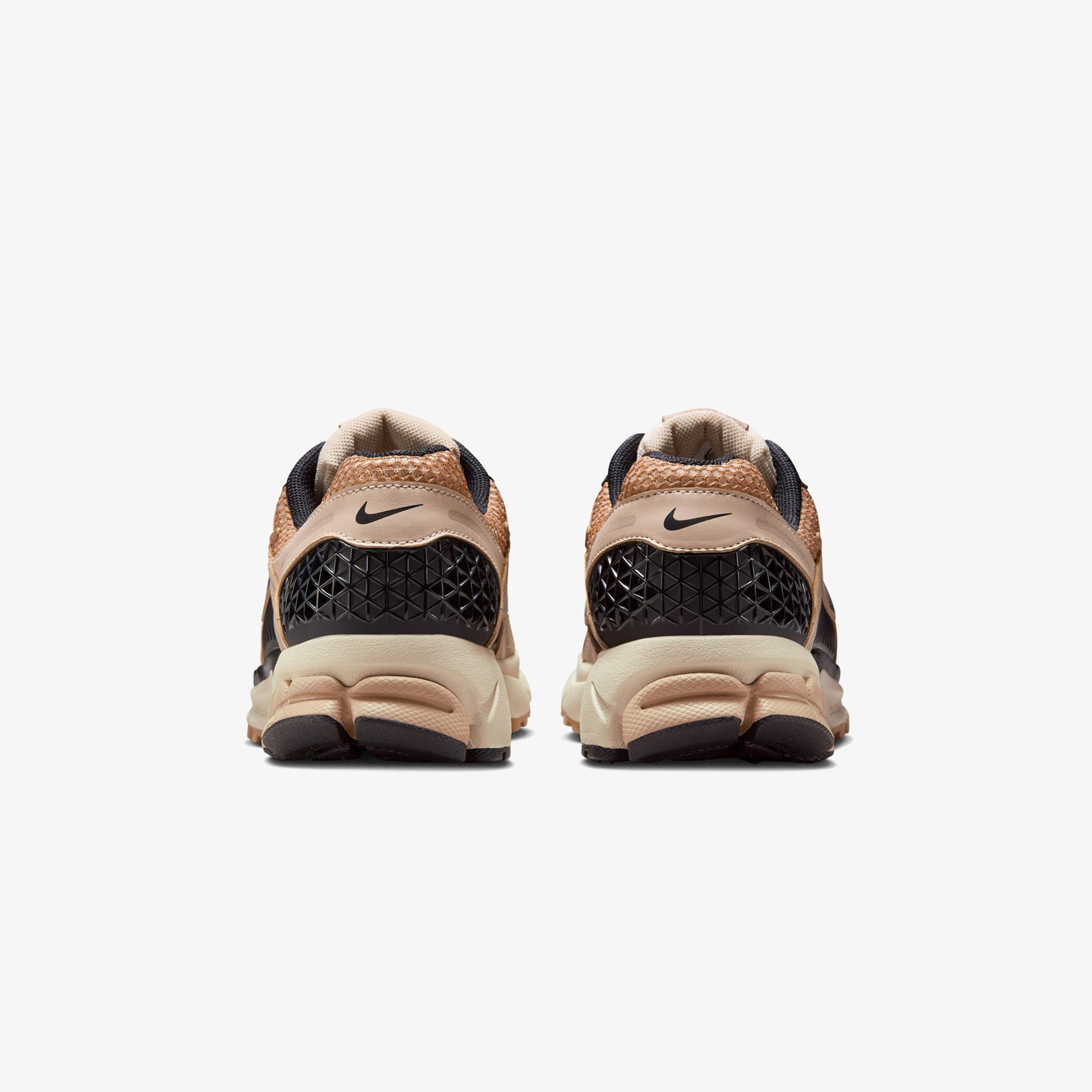 Nike Zoom Vomero 5 Kadın Bej Spor Ayakkabı