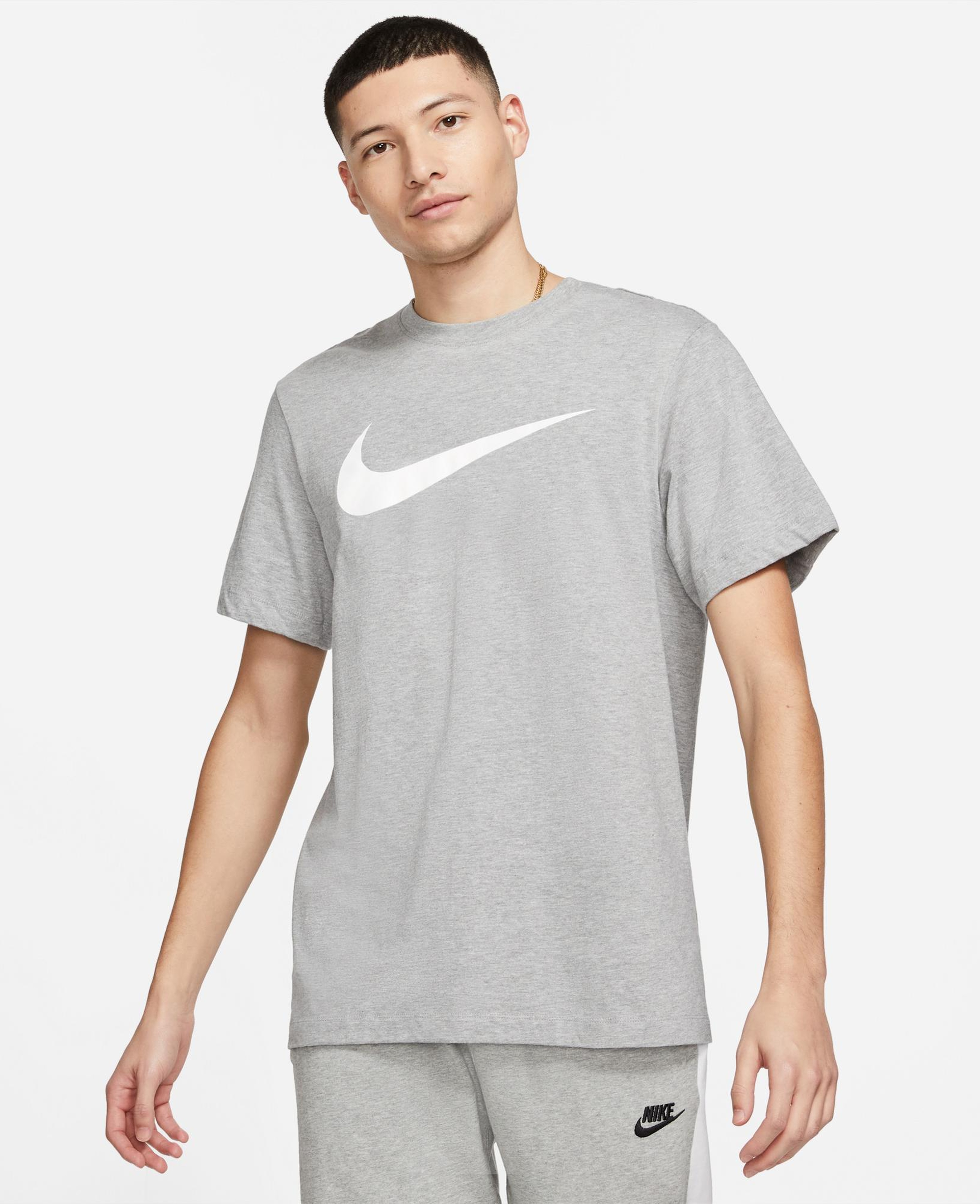 Nike Sportswear Icon Swoosh Erkek Gri T-Shirt